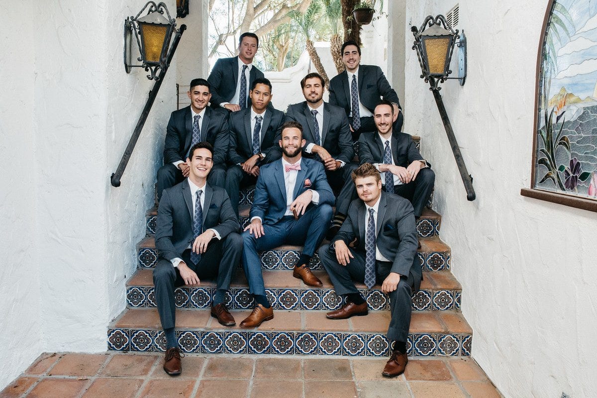 Minoring in Twitter: A wedding, a gift from Dansby and Tebow’s fashion tips1200 x 800