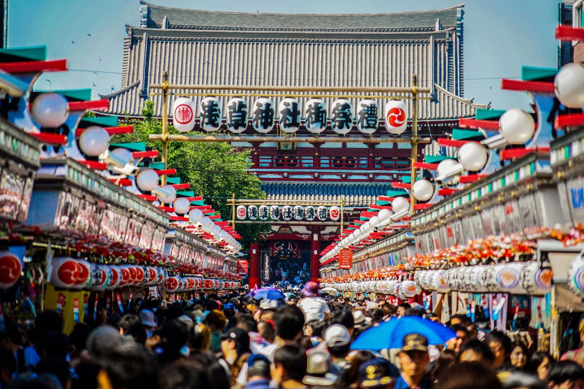 nakamise-shopping-street-must-try-asakusa-street-food