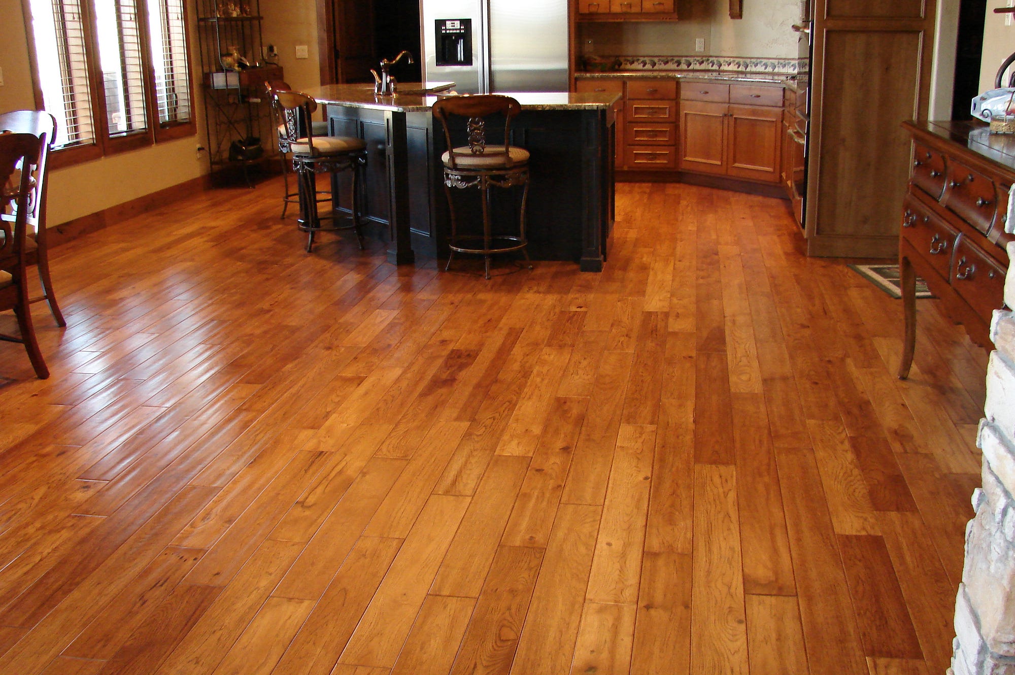 Fred Stone Hardwood Vs Engineered Flooring Fred Stone Company Owner Of Elegant Hardwood Floors Gives A Breakdown The Differences In Solid Flooring And Engineered