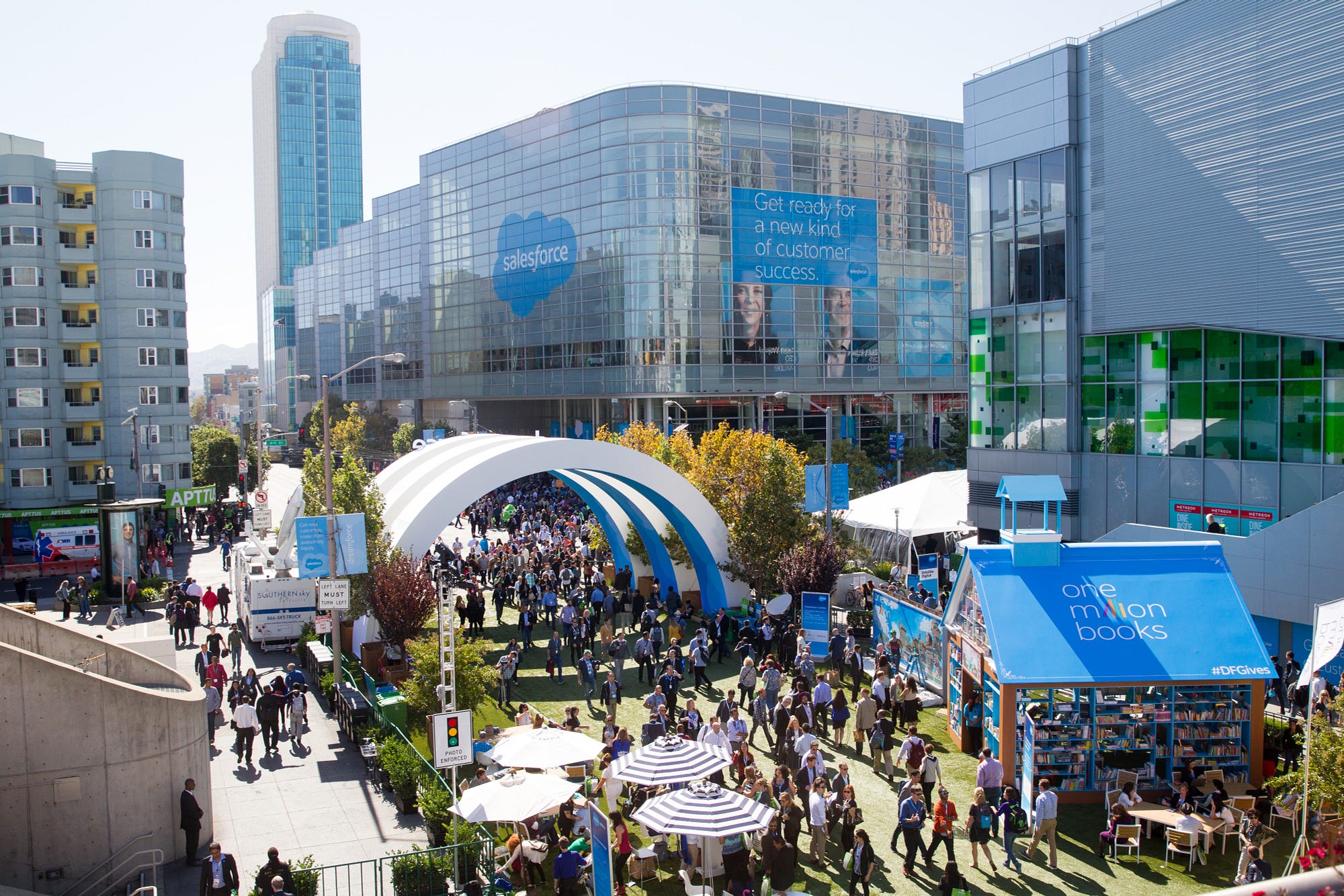 dreamforce-15-keep-the-learning-alive-dreamforce-salesforce