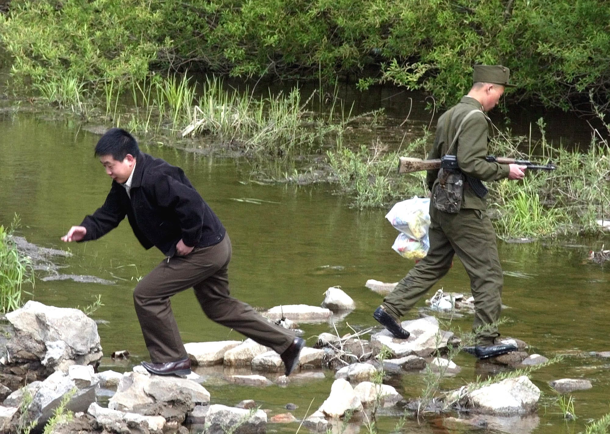 in-the-1990s-starving-north-koreans-built-a-secret-information-highway