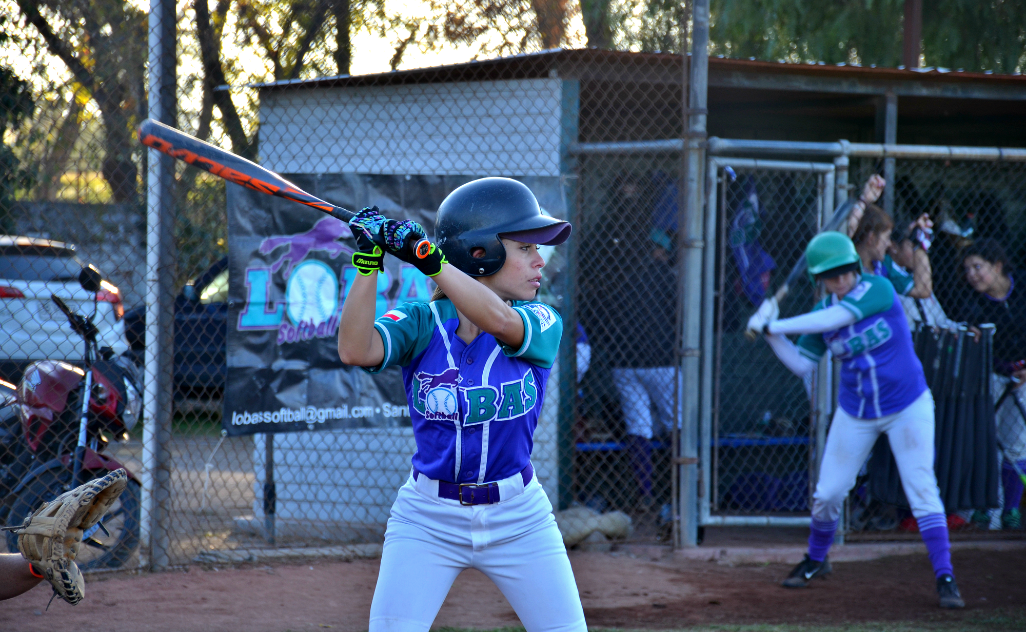 Cuales son las diferencias entre softball y beisbol Cuales son las diferencias entre softball y beisbol