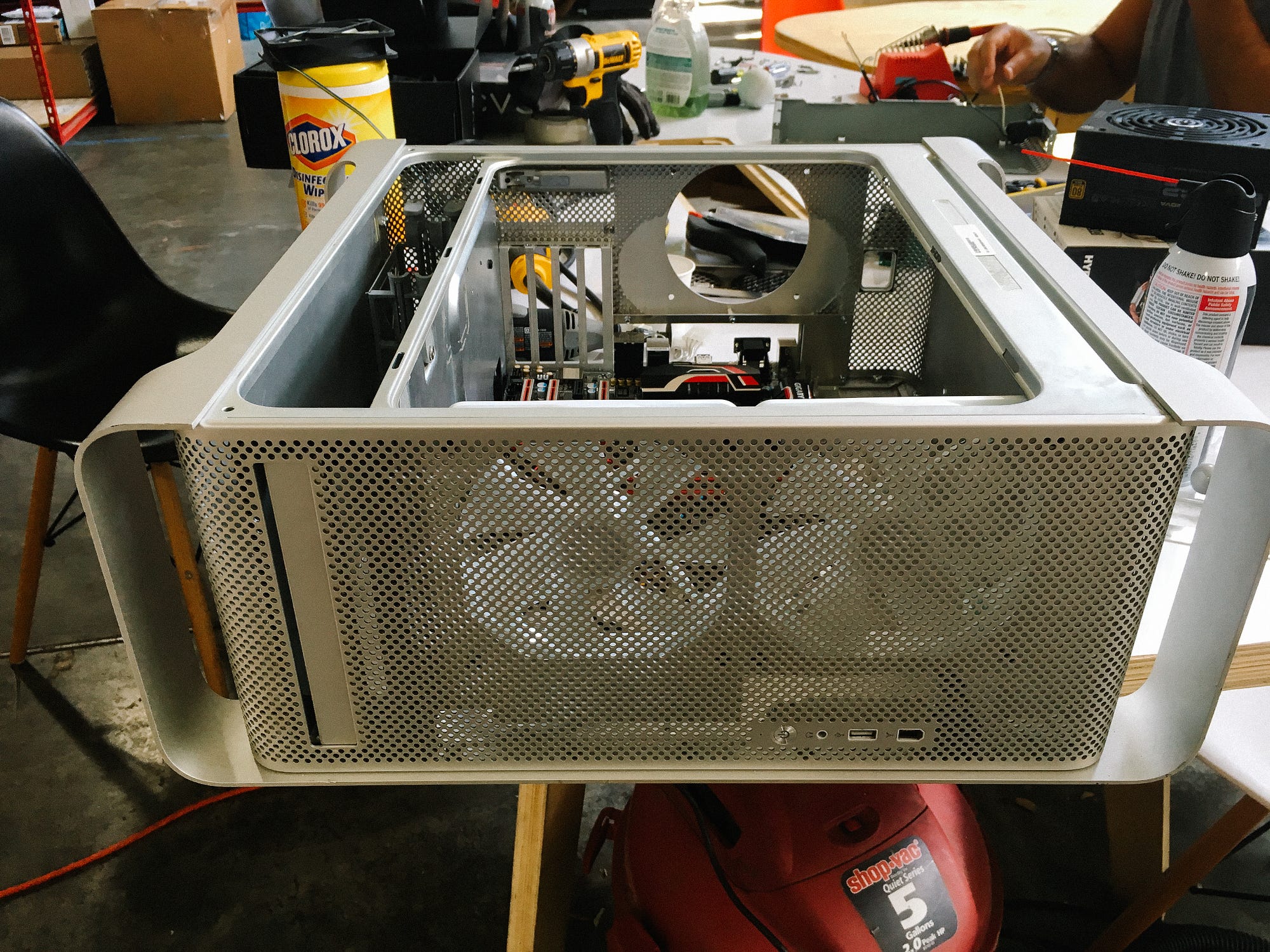 Building Root Ventures: Retro Power Mac G5 Hackintosh