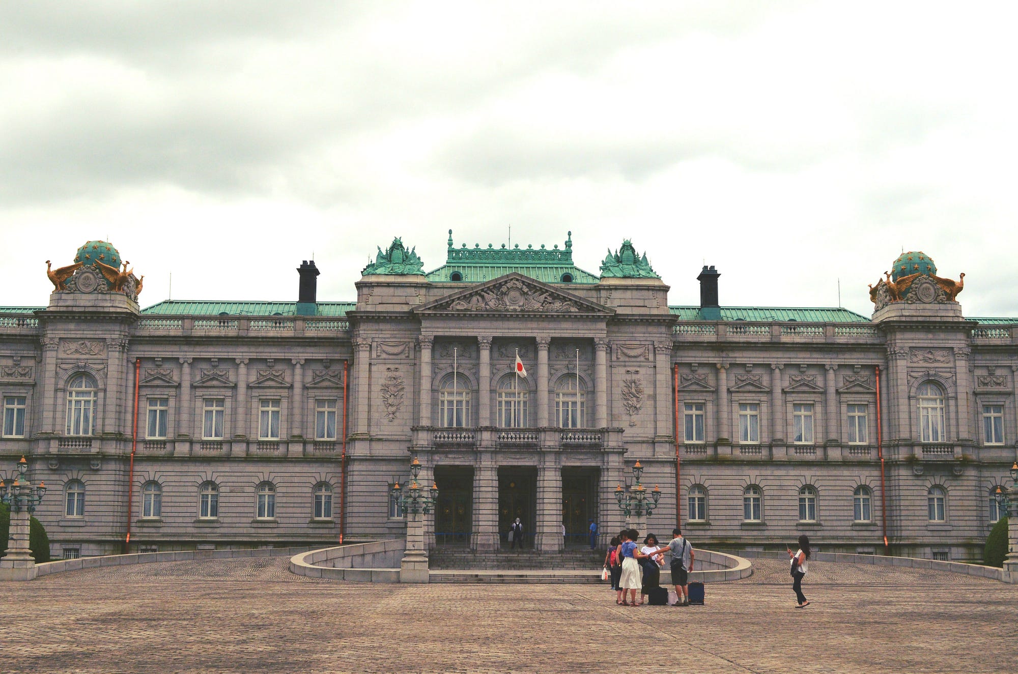 Akasaka Palace Make a Quick Trip to Europe While You Are in Tokyo!
