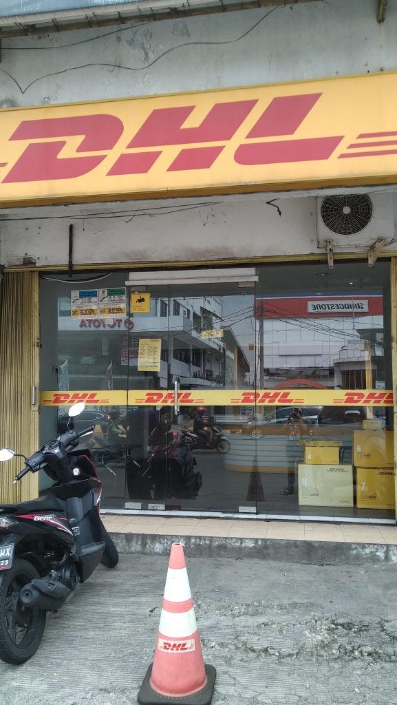 DHL Cabang Depok