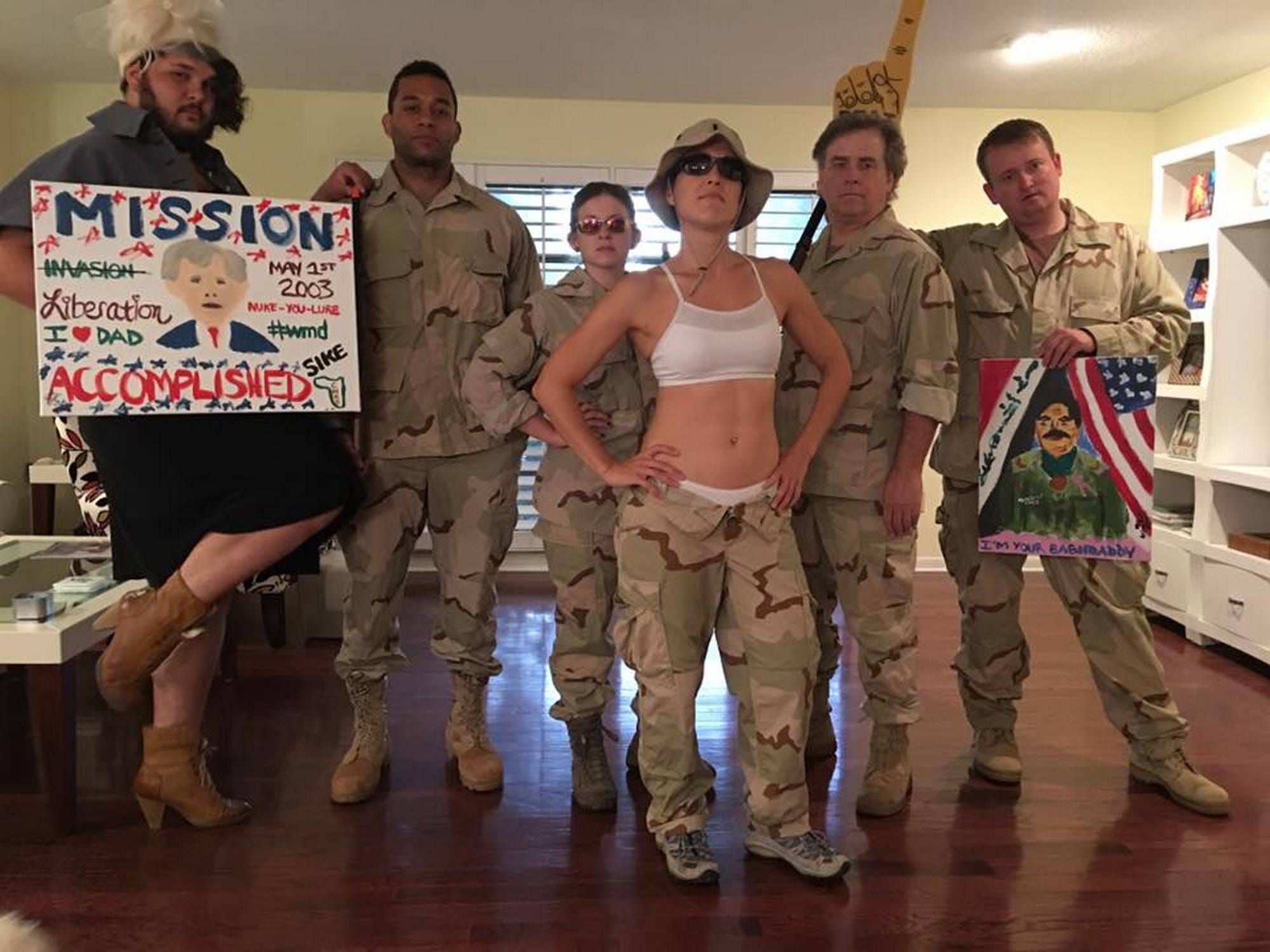 uniforms sex military