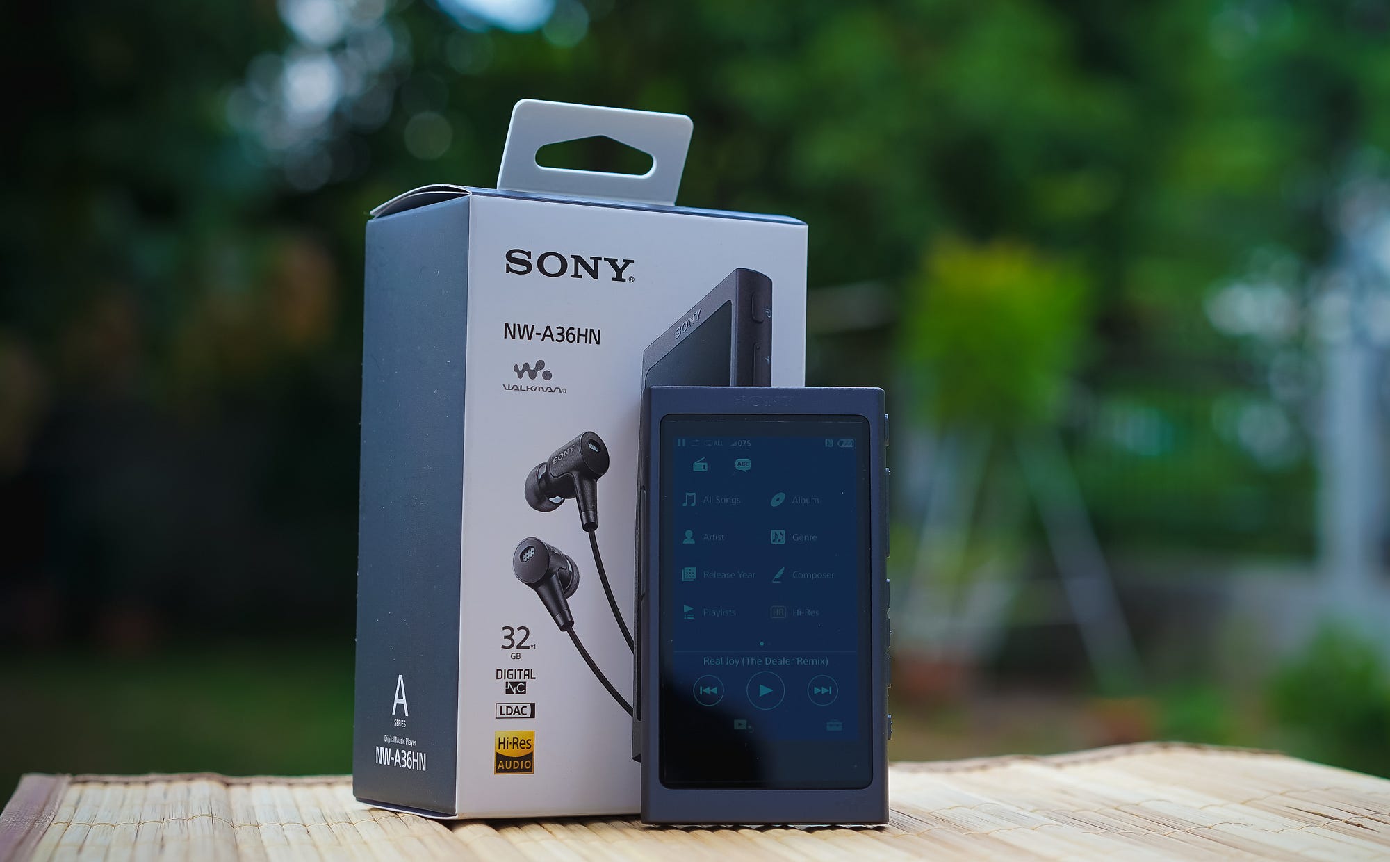 SONY NW-A30 : Hi-res Walkman – Tei Hipster – Medium