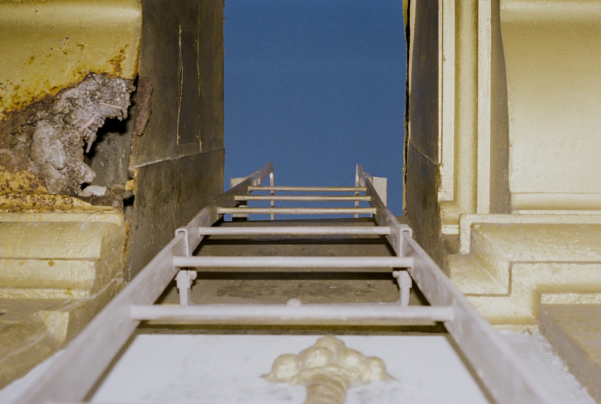 belongings ladder
