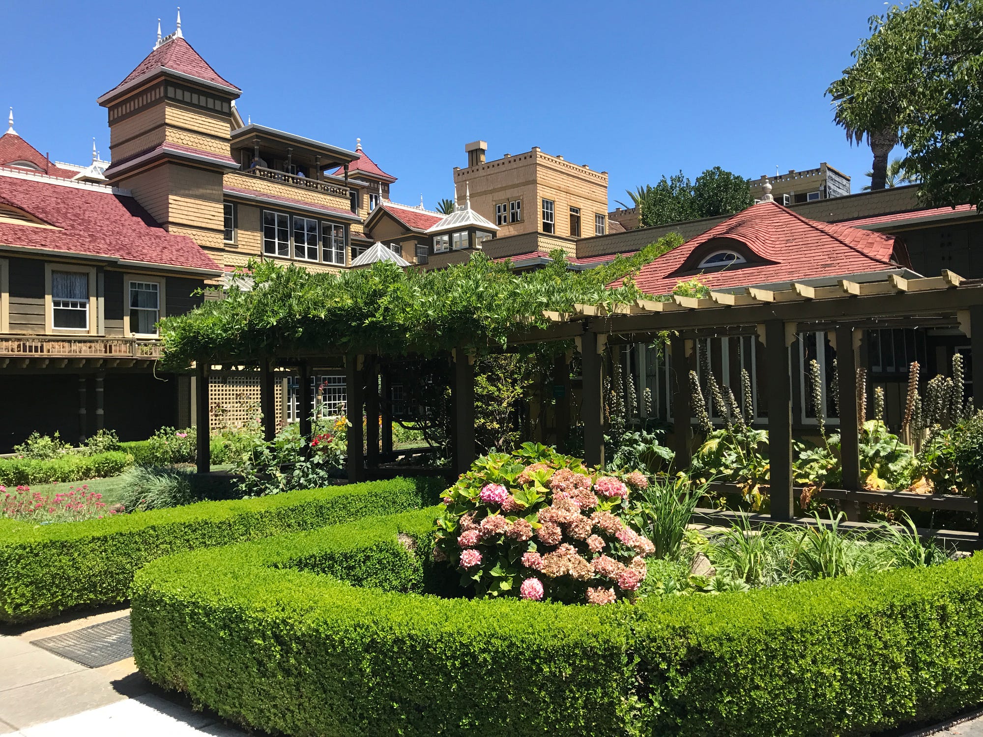 Winchester house wiki image