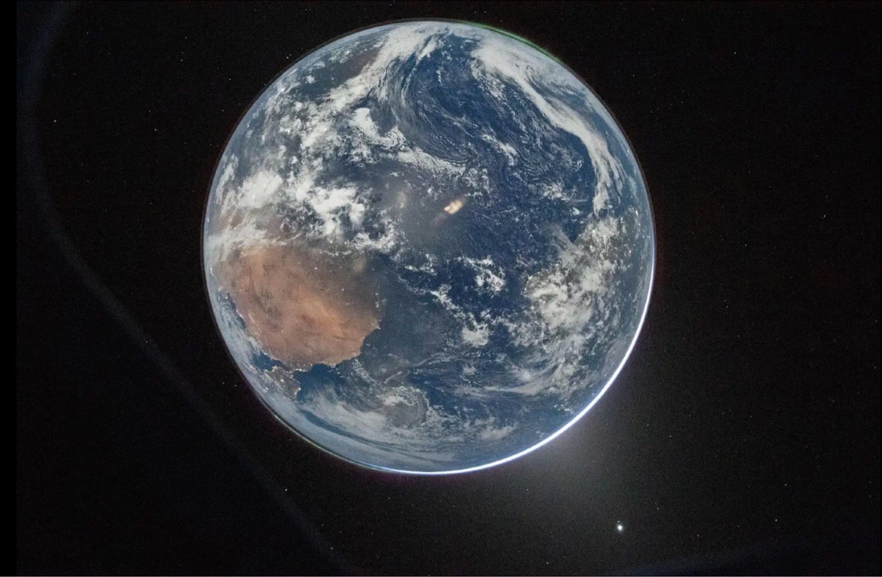 Unfortunately Artemis II’s best photo is highly misleading