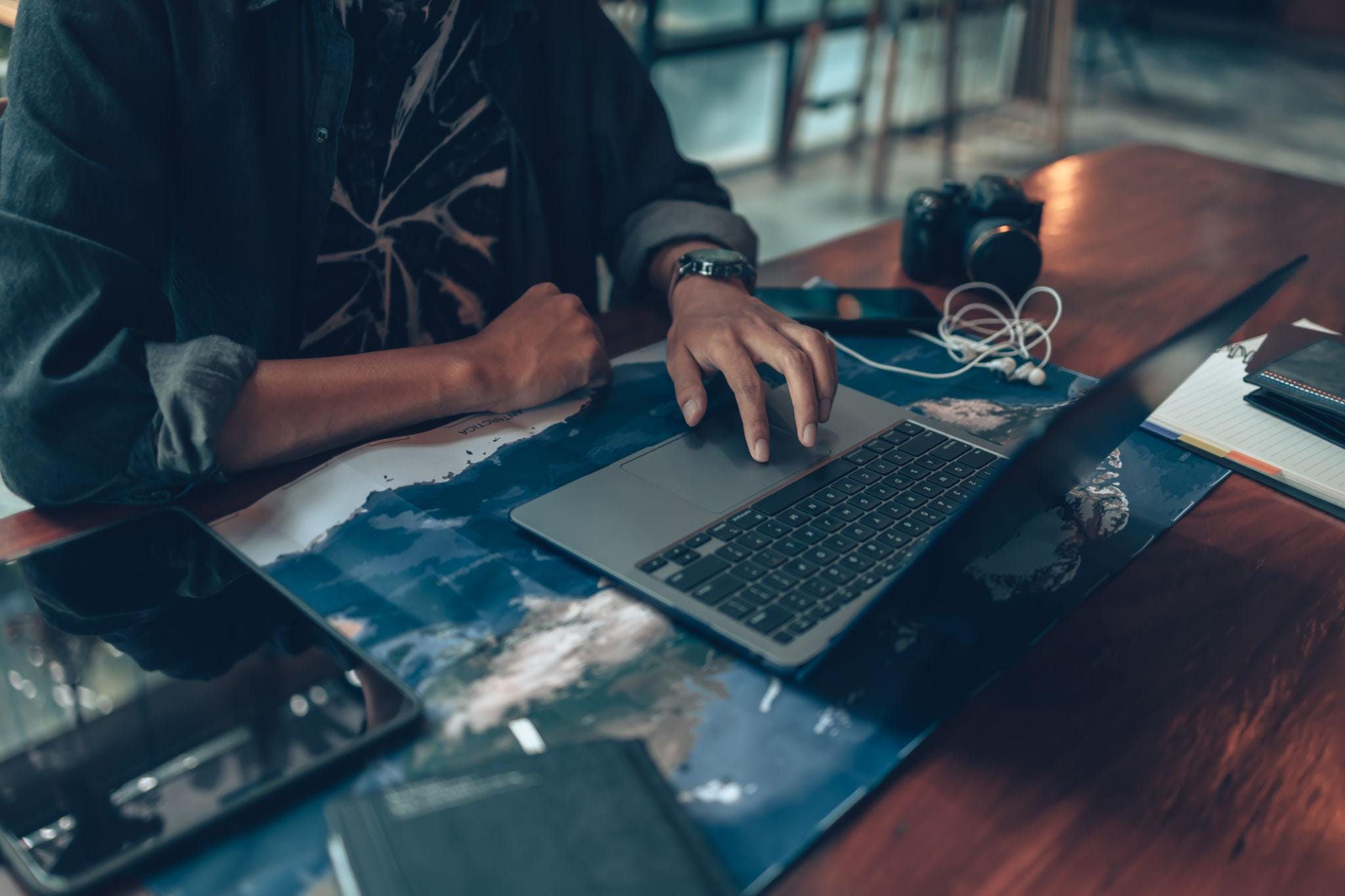 How I Found Cheap Flights in 2026 (Real Strategies That Actually Work)