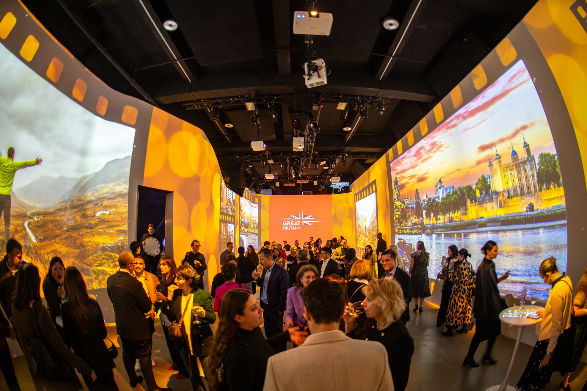 Shift Midtown: NYC’s Immersive Event Venue with 360 Projection & E