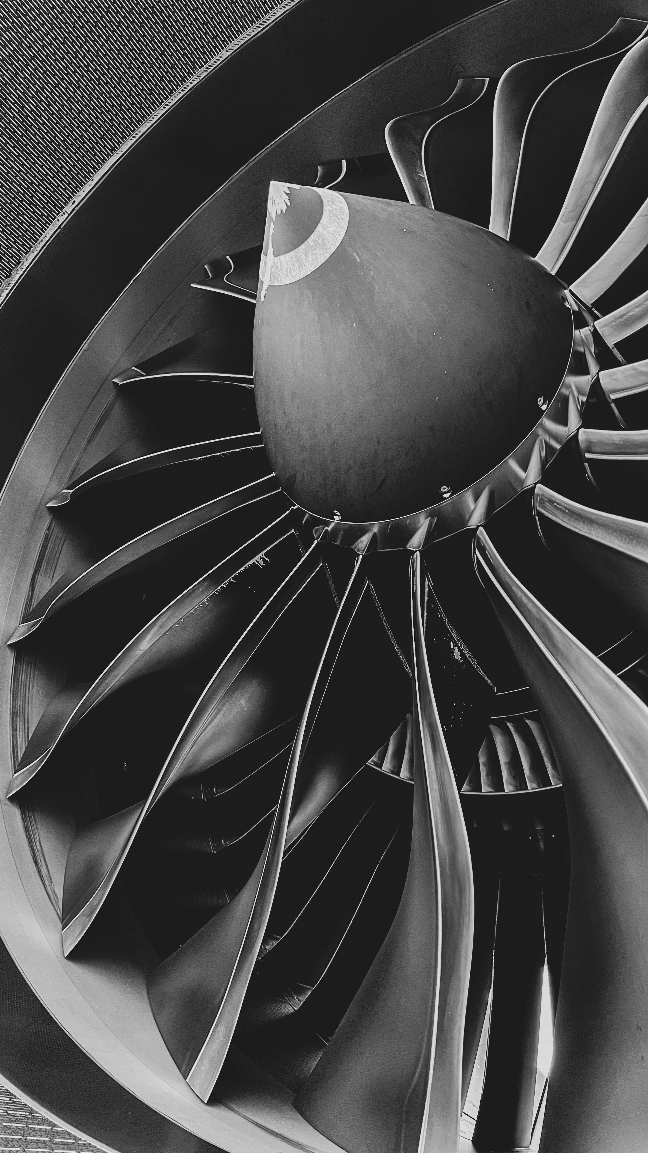 “The Furnace Paradox: Why Jet Engines Don’t Melt in Mid-Air”