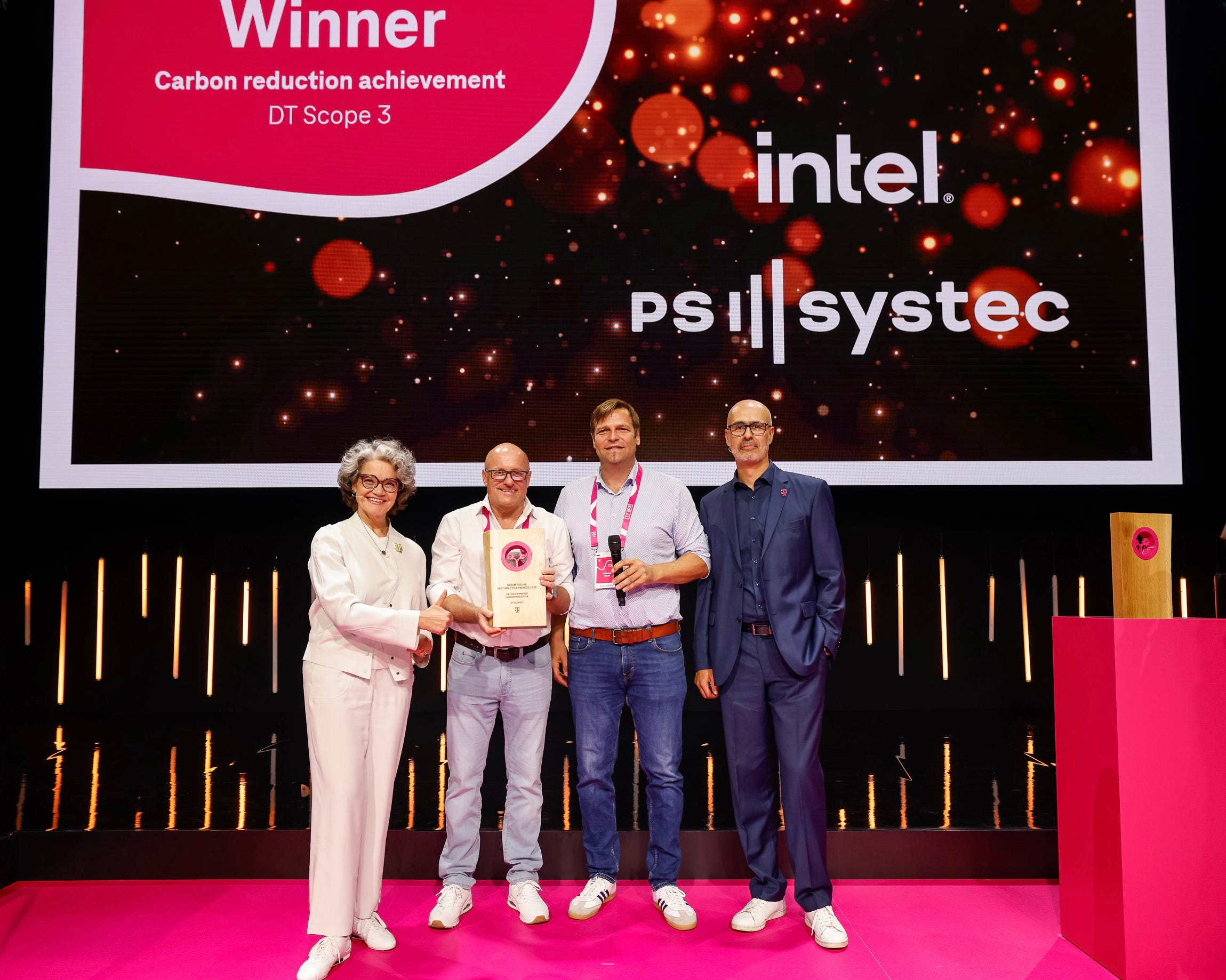PSsystec gewinnt Telekom Green Future Best Practice Award 2025 in der Kategorie: Carbon Reduction —…