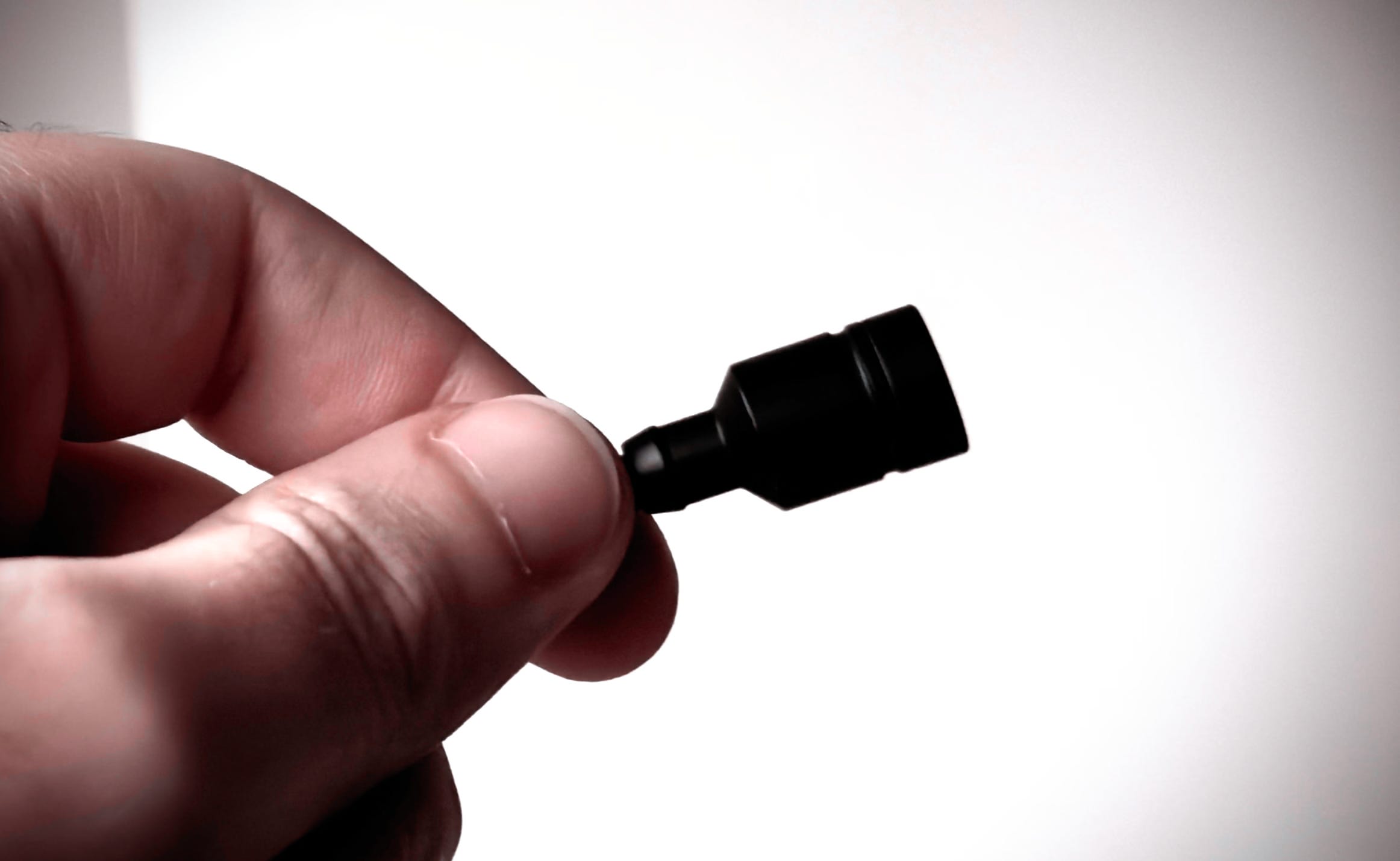 A $33 Handcrafted Microphone Just Came Out of Shenzhen. And It’s About to Wreck Everything.