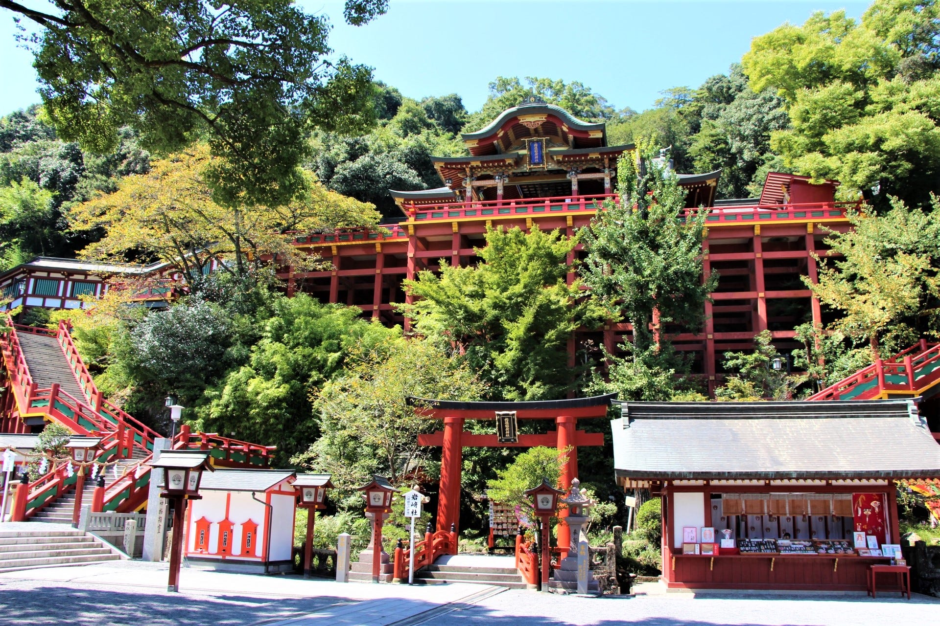 Yutoku Inari Shrine: Gorgeous Inari Shrine In Saga, Kyushu