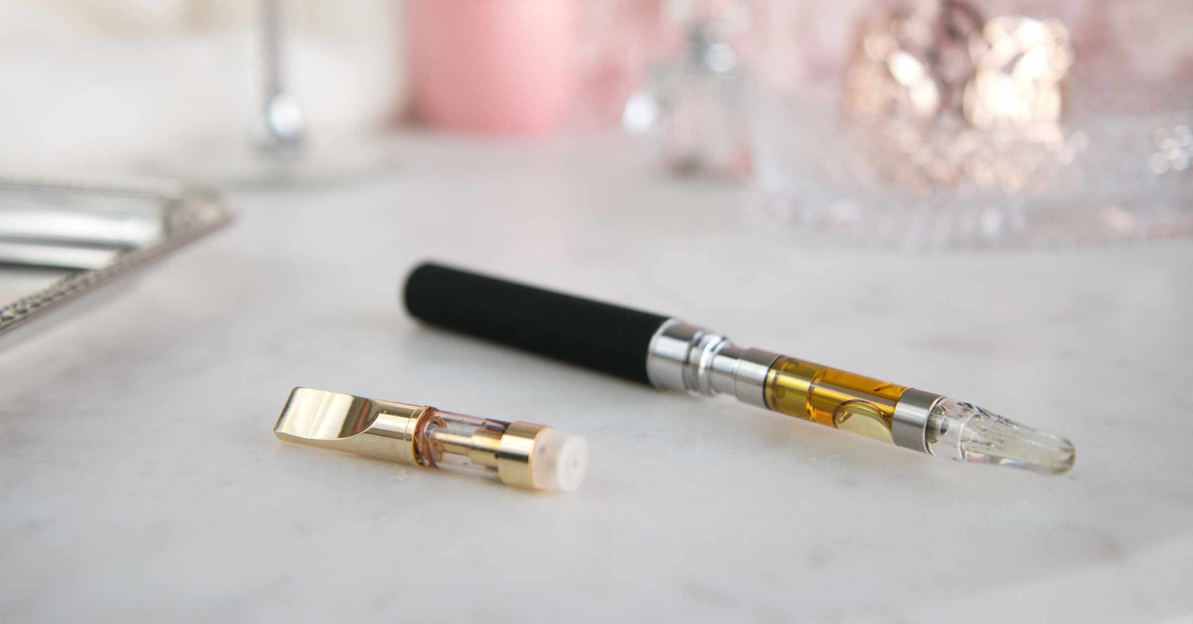 Can You Take a Dab Pen and Weed Vapes on a Plane-