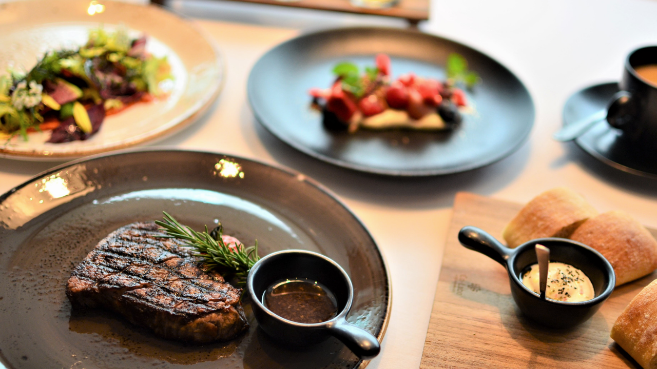 The Steakhouse the Best Charcoal Grill Wagyu Steak in Tokyo!