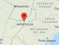Mapa que mostra a localização de Apóstoles, na Argentina, perto da fronteira com o Brasil.