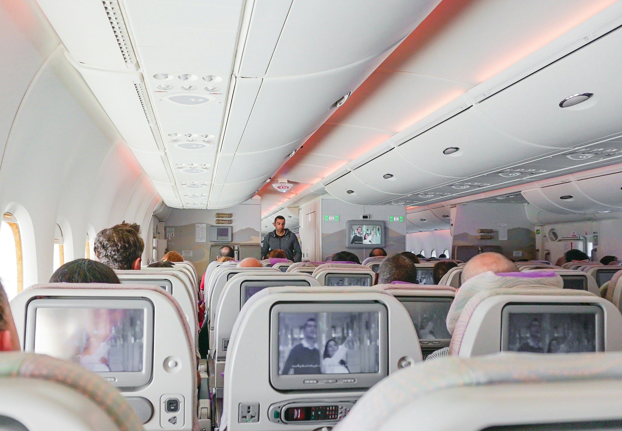 Designing a Seat Locking System: How Airlines Prevent Double Booking a
