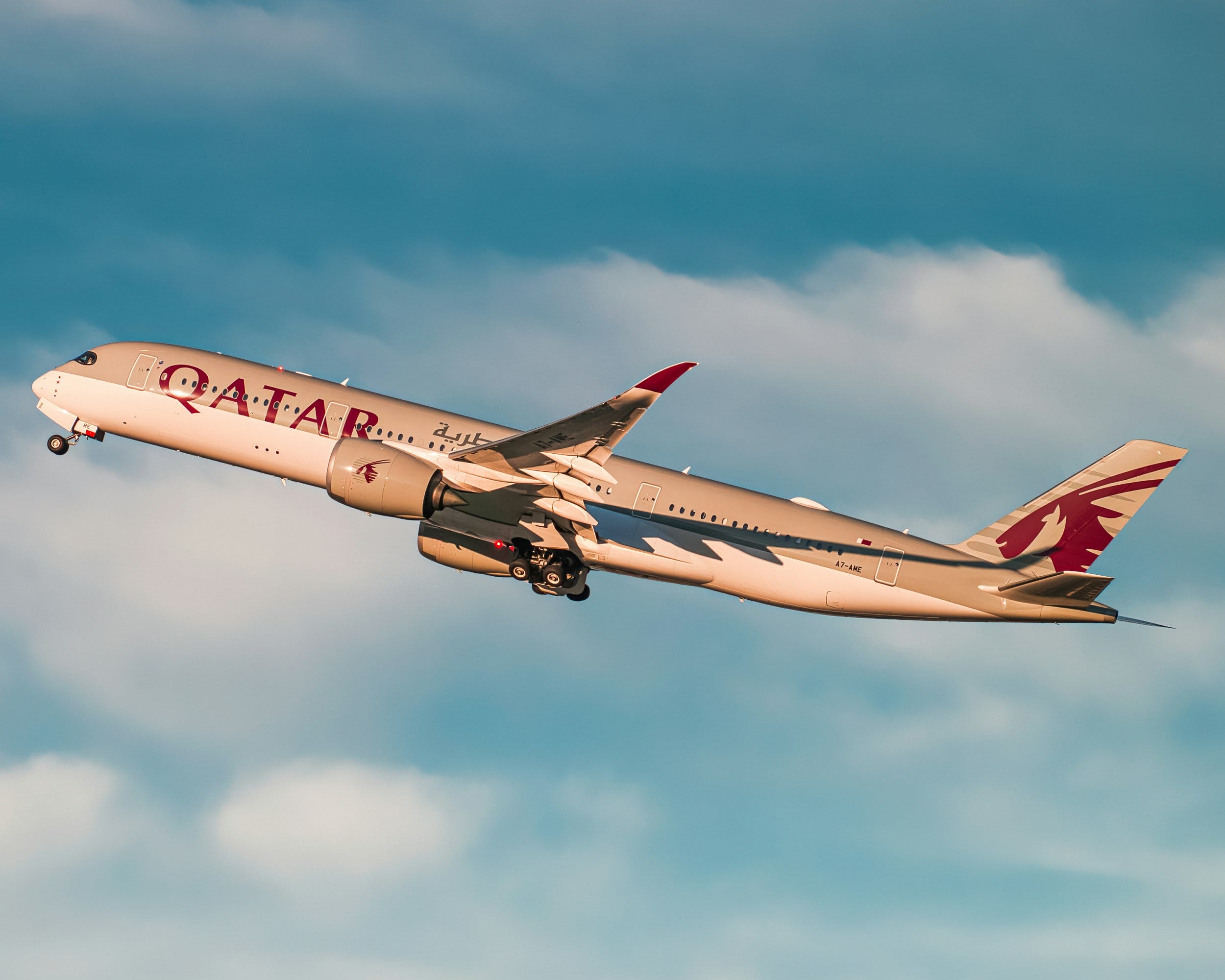 Why Qatar Airways Is the Best Airline for International Travel (Especi