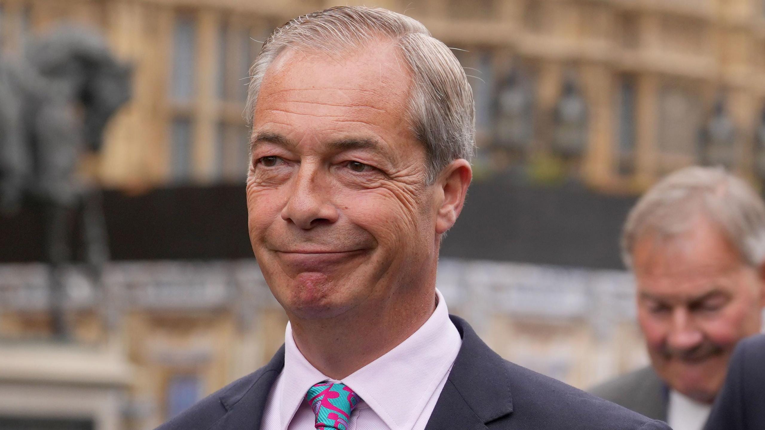 A USDT investor gave British politician Nigel Farage £5 million * Happy Coin News