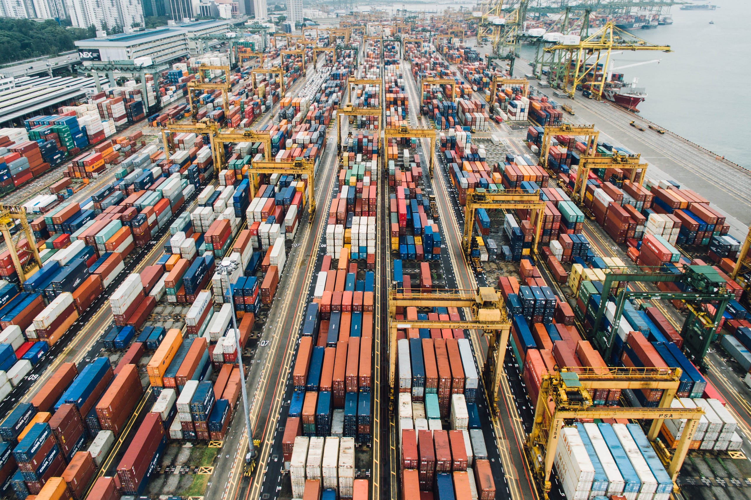 Efficient development with Docker and docker-compose