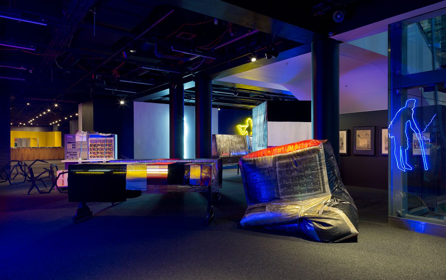 Presence through absence | Objects as Ambassadors