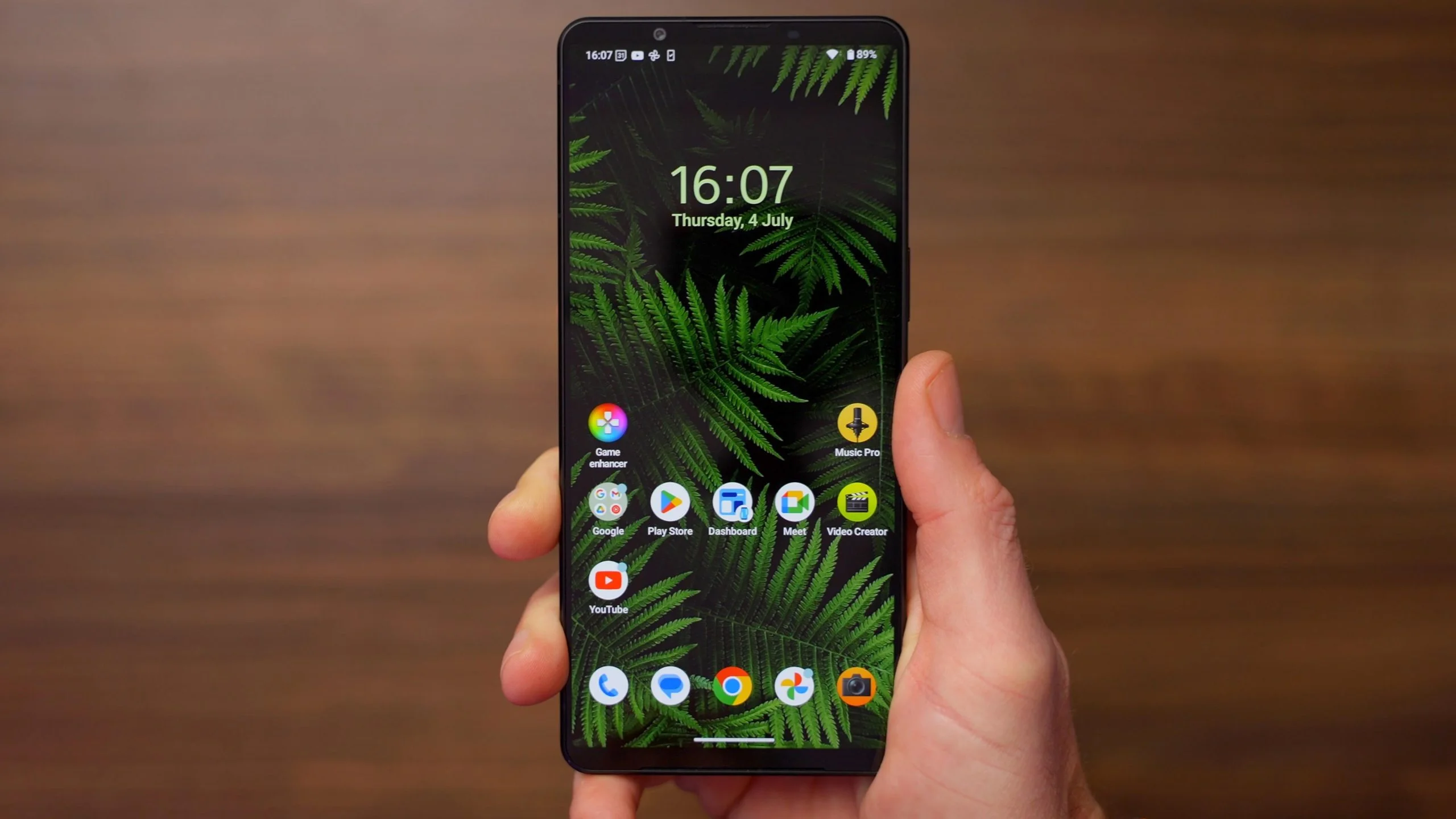 What Can the iPhone Learn From the Sony Xperia 1 VI?