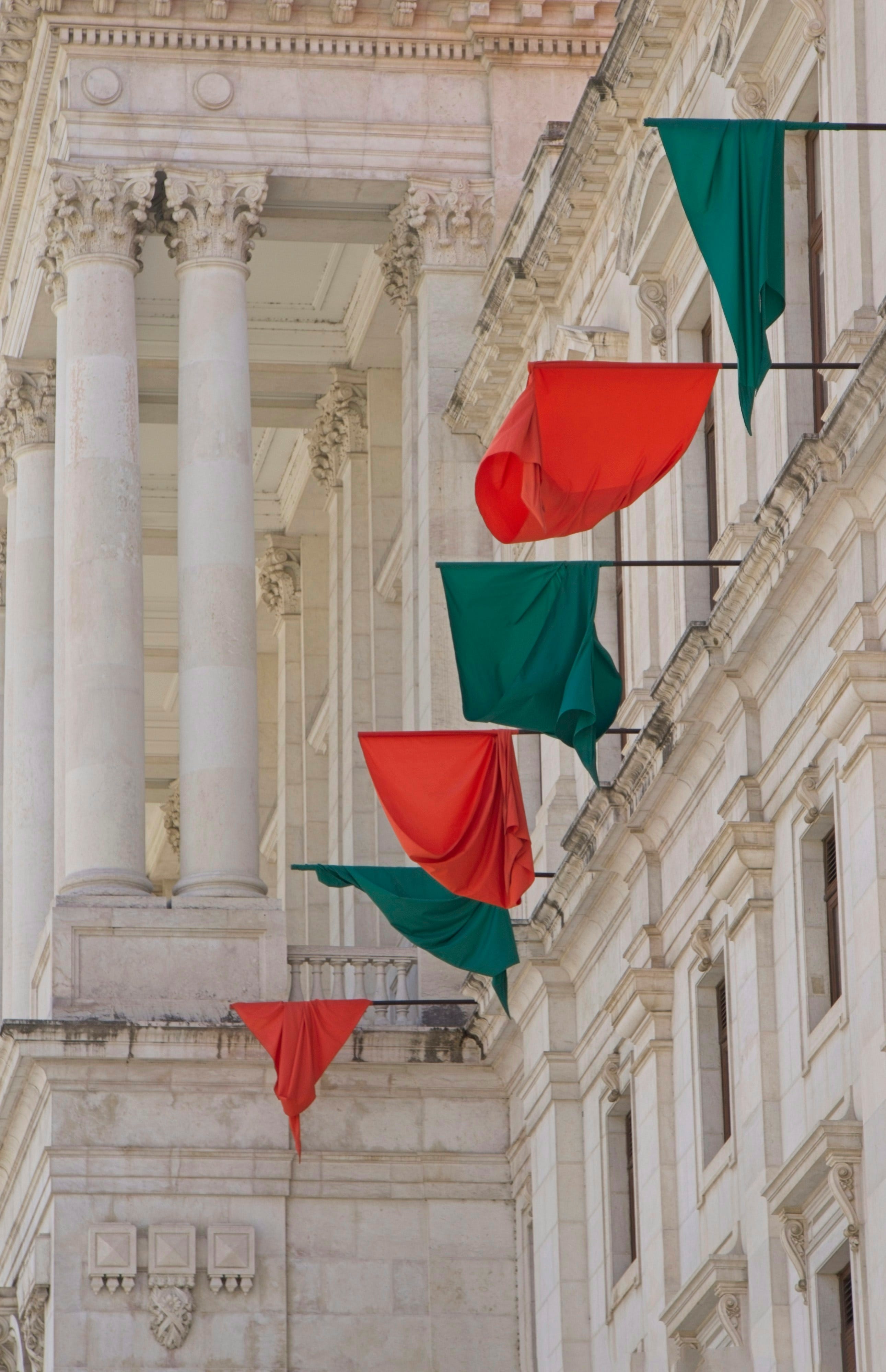 6 Green Flags Women Often Ignore (And Regret Later)