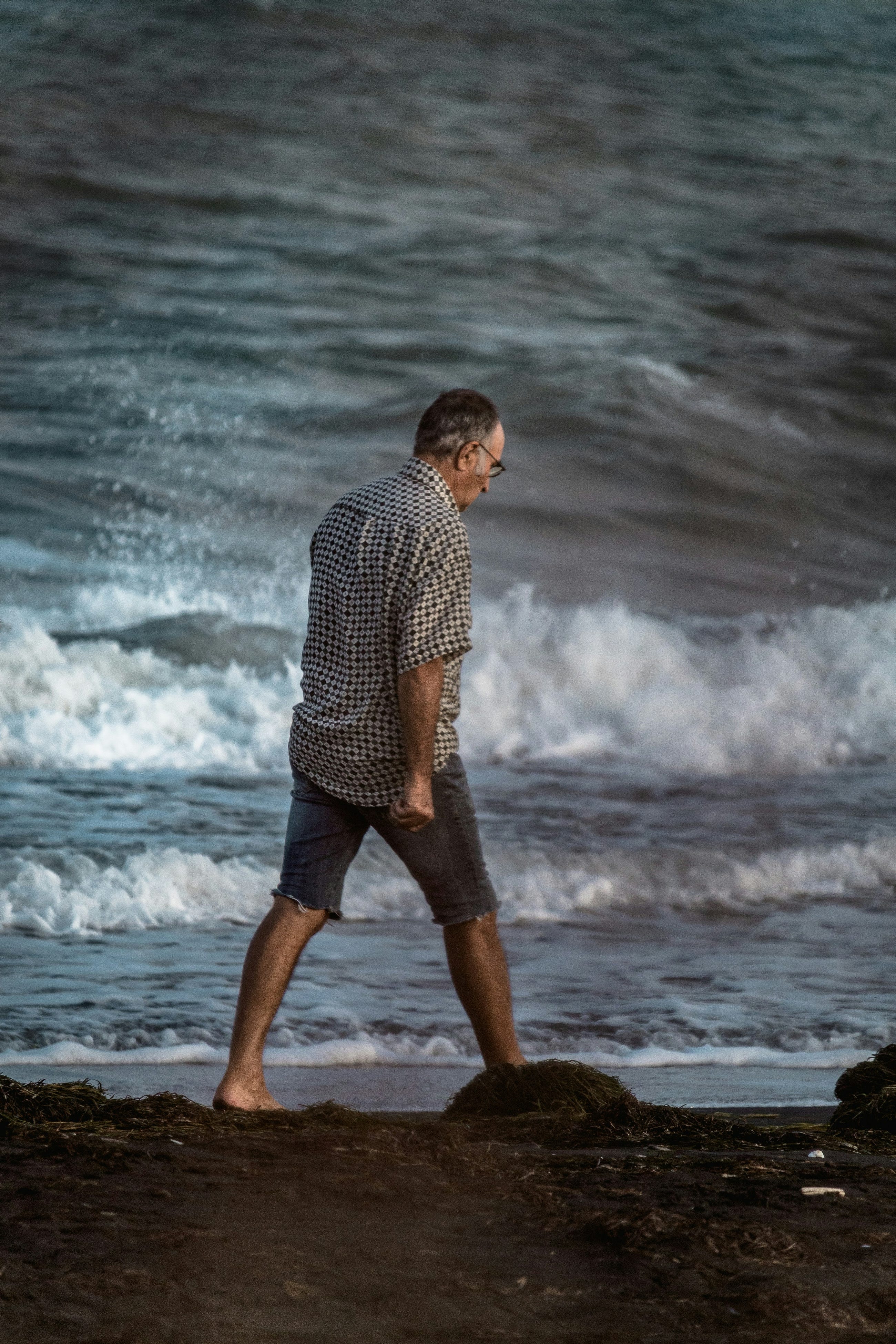 The Loneliest People I’ve Met Aren’t Single — They’re Married