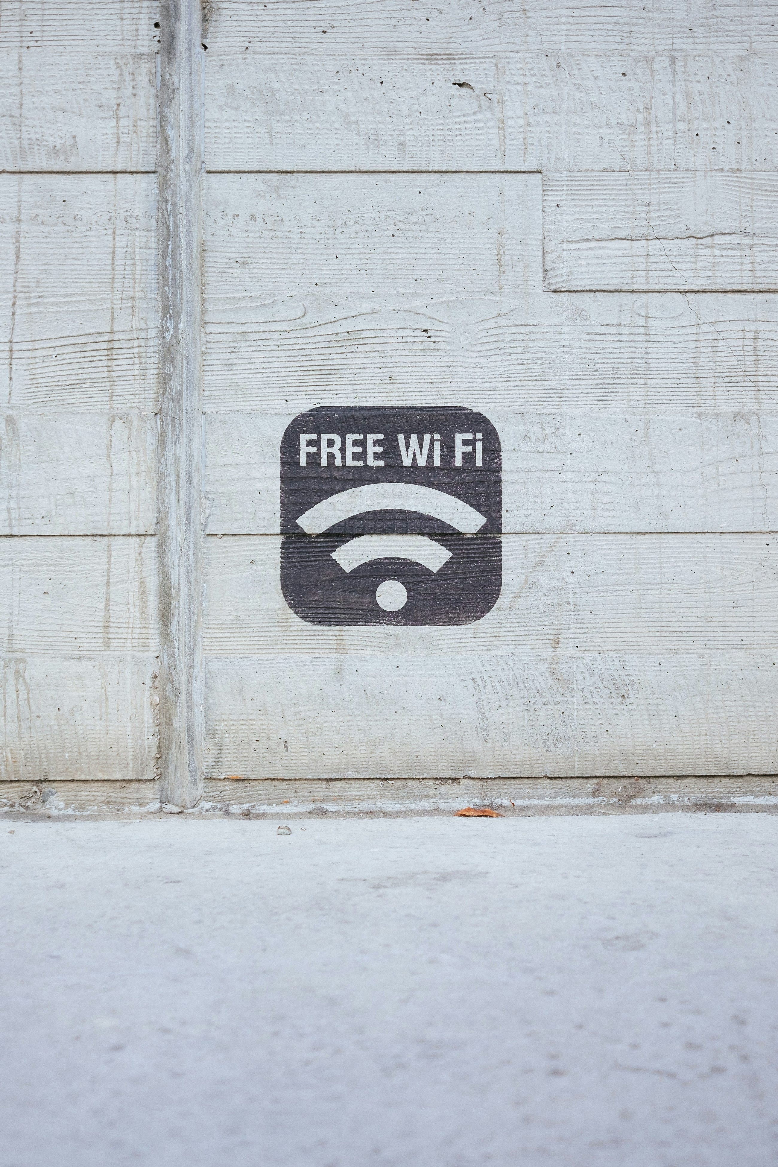 Public Wi-Fi Risks: How to Stay Safe at Coffee Shops