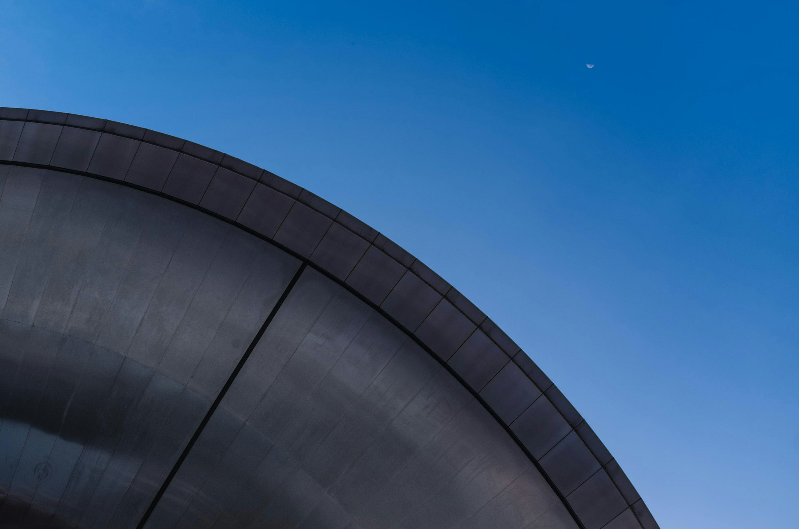 UFOs: Between Mystery Science and Human Curiosity