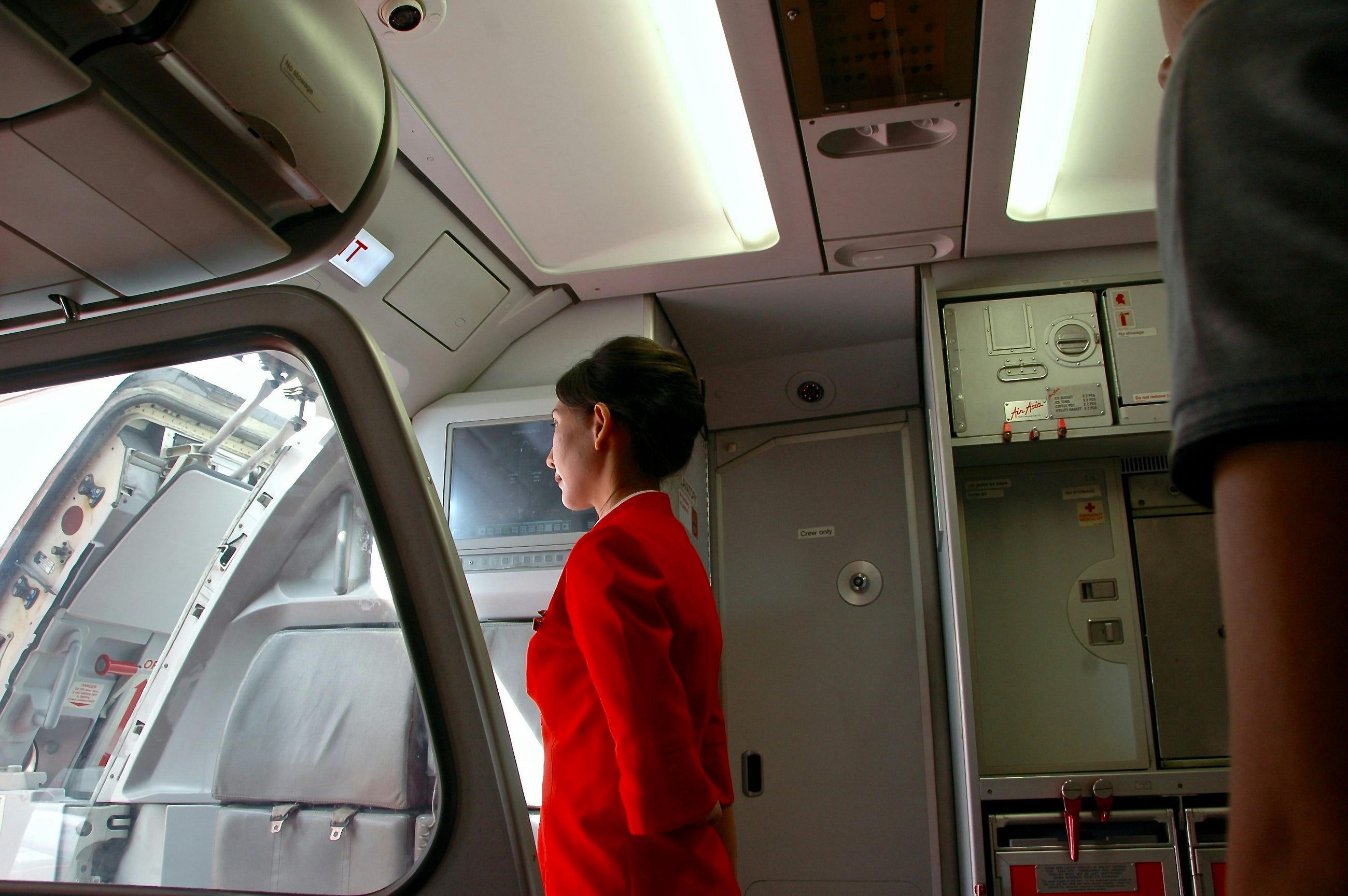 This Is the Real Reason Flight Attendants Always Say “Hello” When You