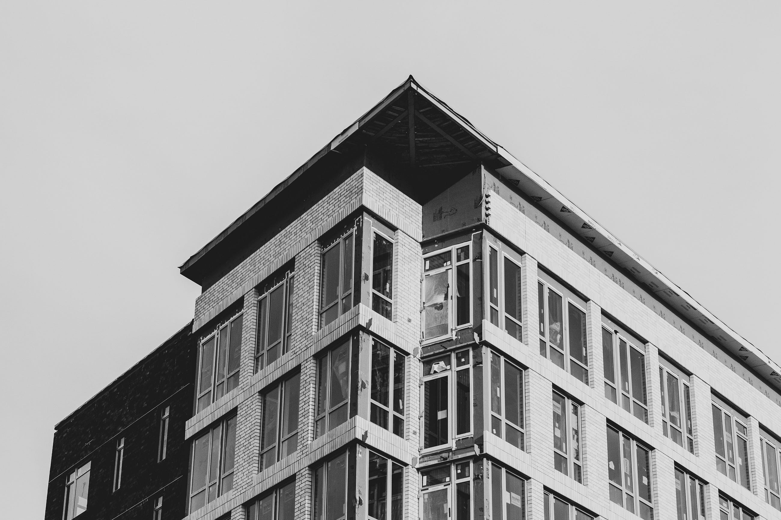 Does Unit Level Impact the Property Price? A Statistical Analysis