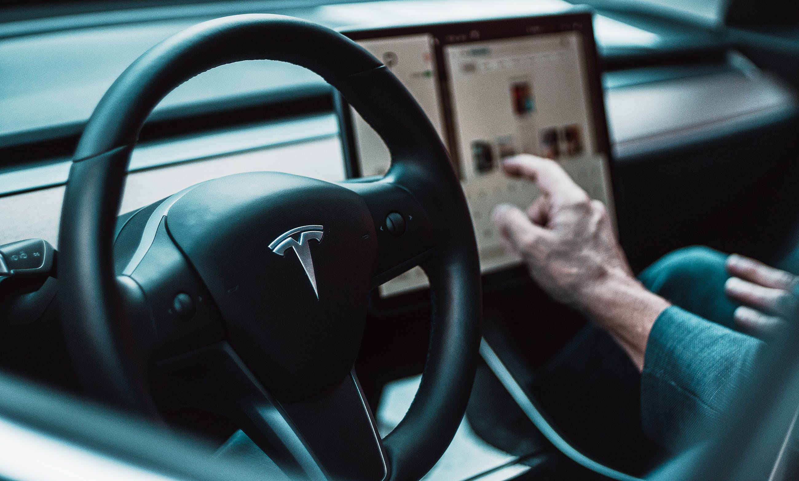 Autonomous Vehicles: a  billion opportunity for disruption