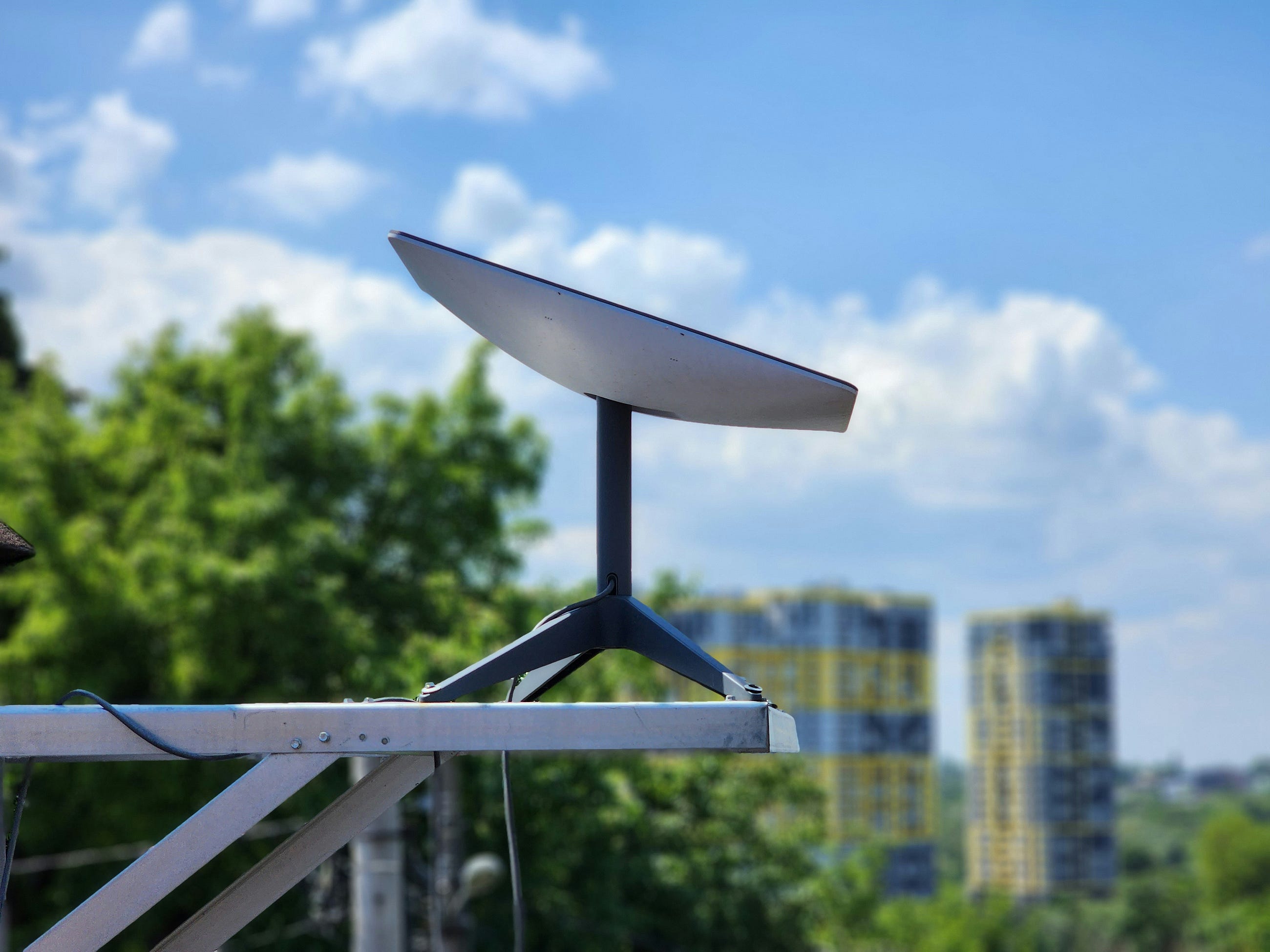 Starlink: First Mover Advantage and the Battle for Orbital Real Estate
