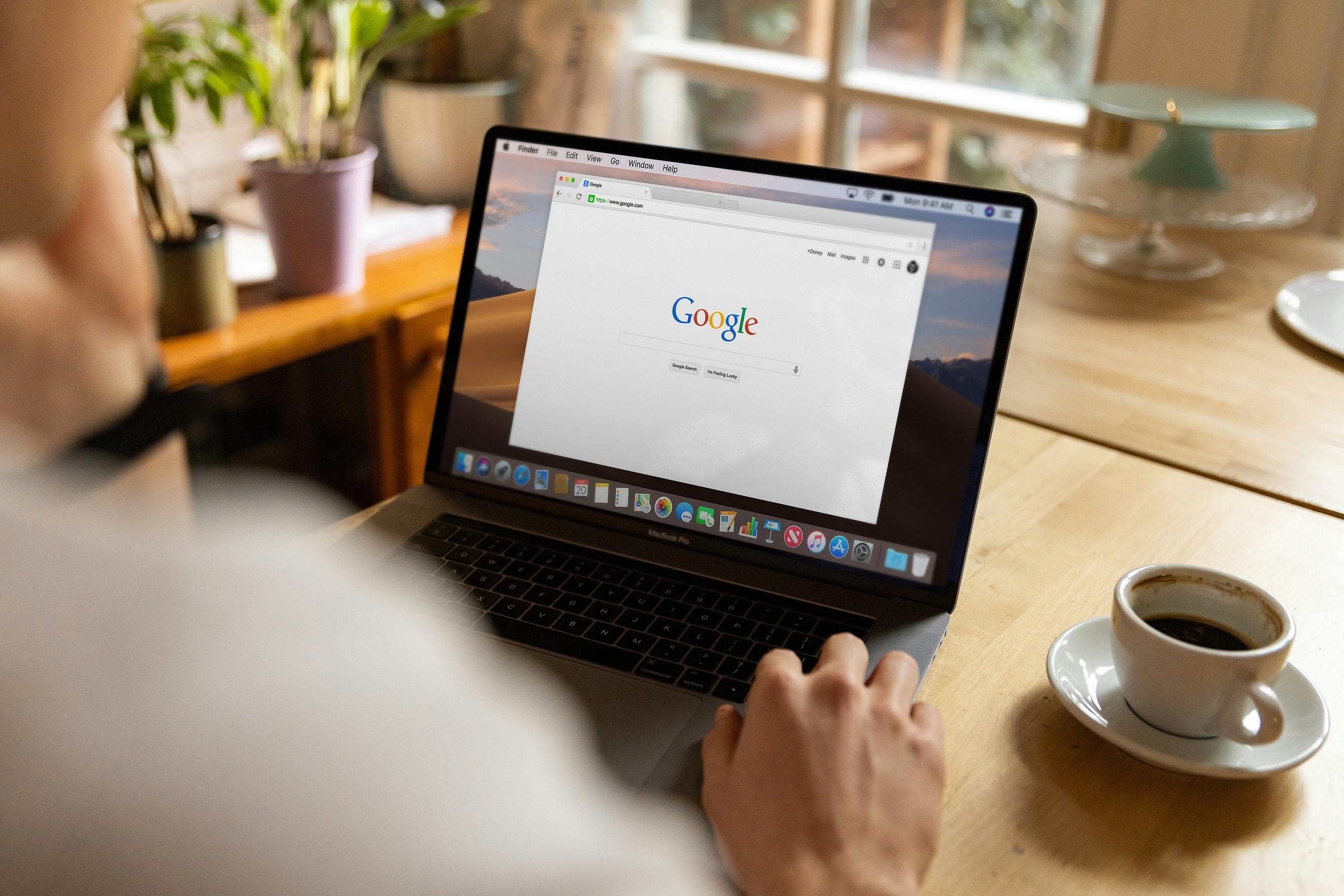 How Google AI Overviews Work (And How to Get Cited)
