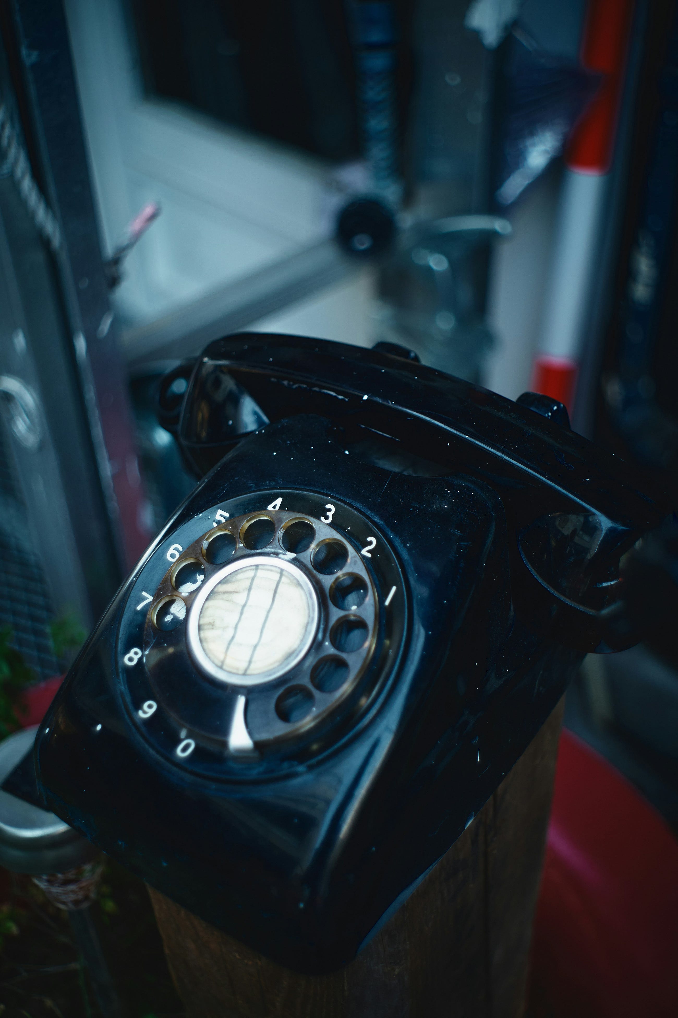 From Rotary Phones to AI: A Lifetime of Watching the World Change