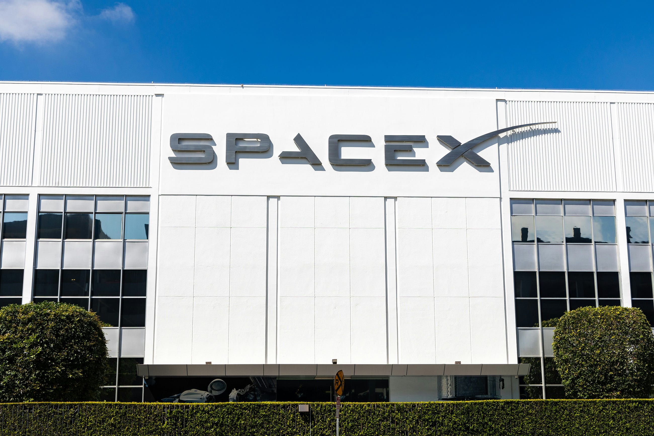 The Geopolitical Impact of SpaceX: Redefining Power Beyond Earth