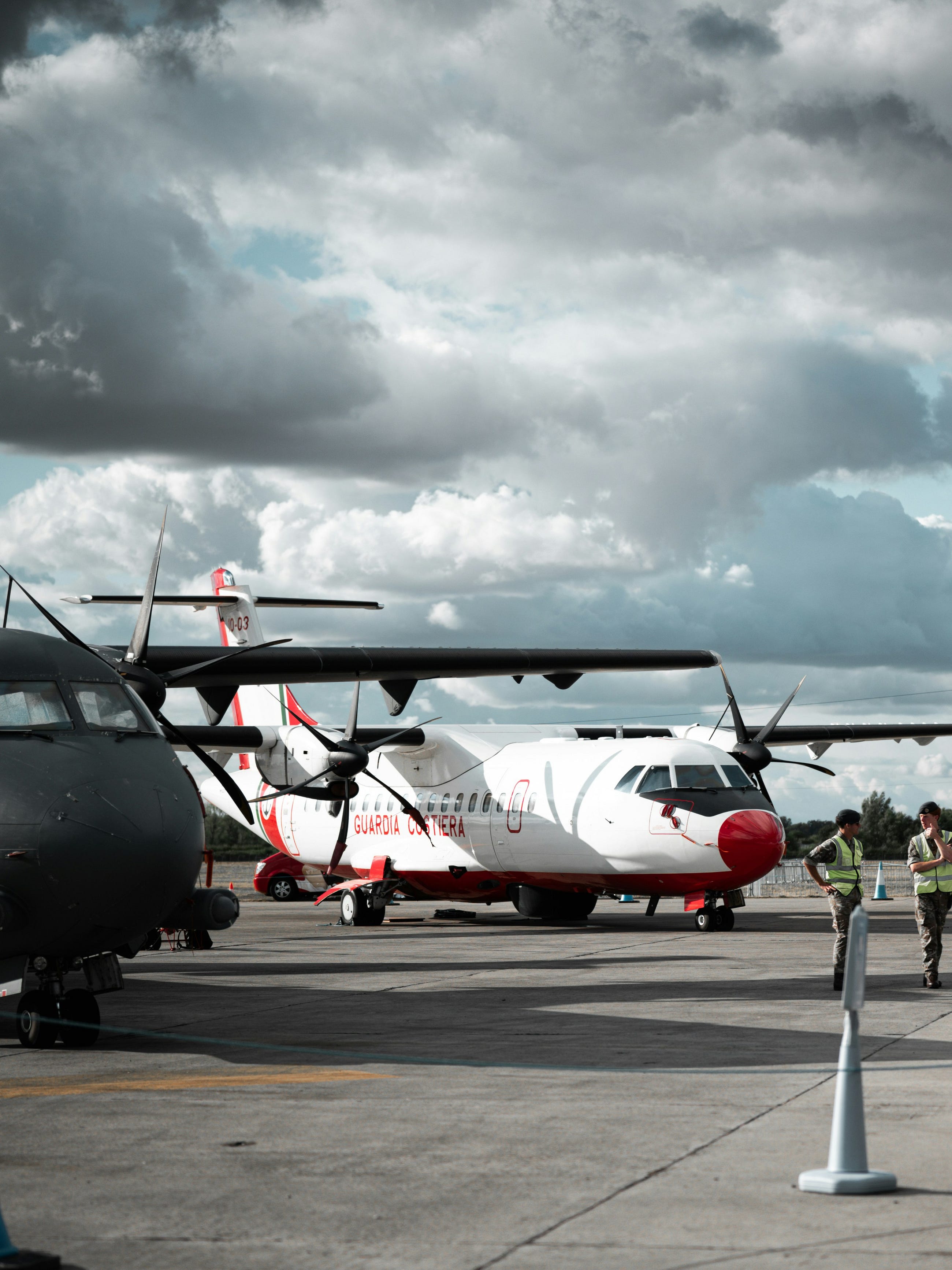 The Evolution of Aircraft Parts From Early Flight to Modern Airliners
