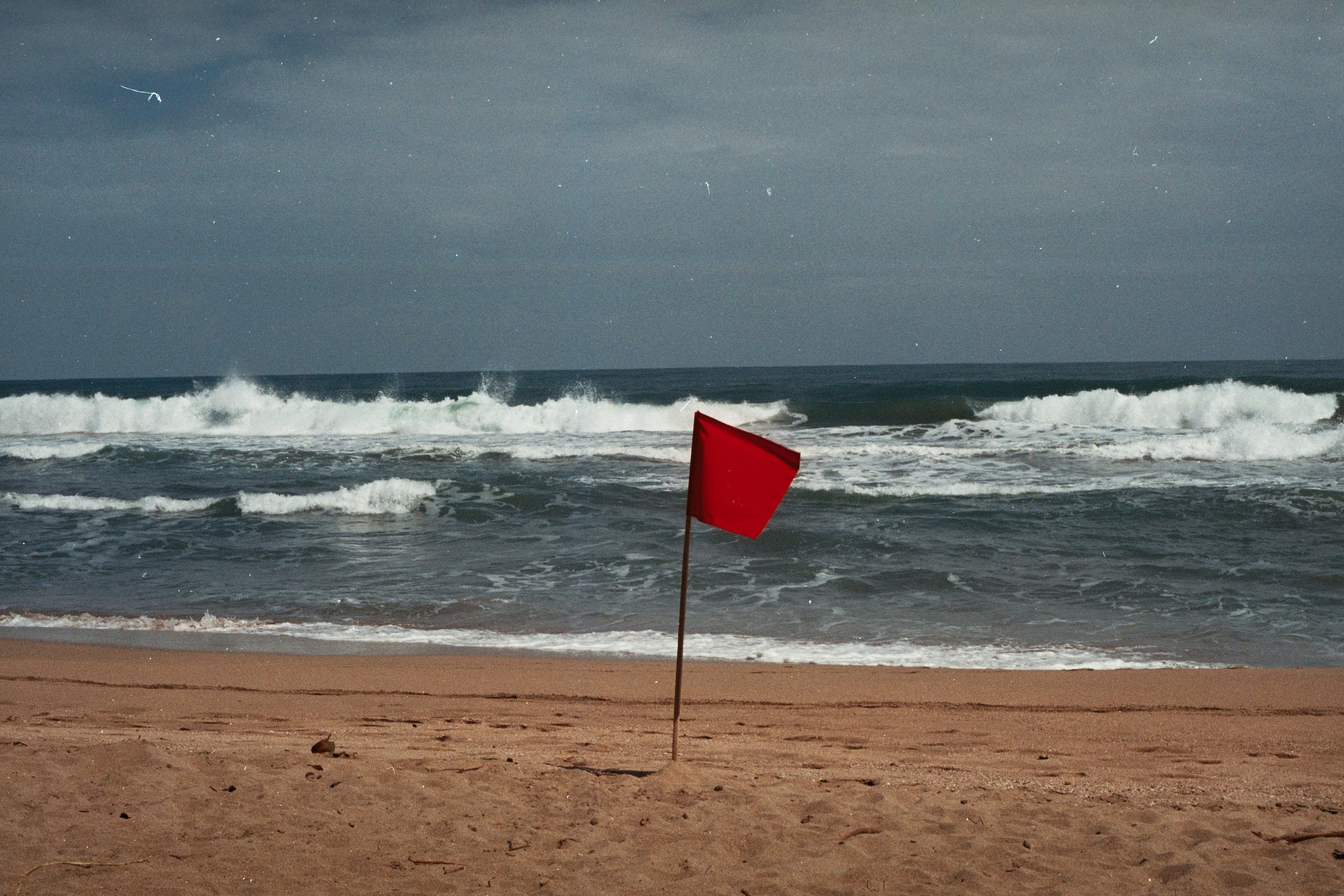 I Use This Social Media Red Flag List to Check What to View