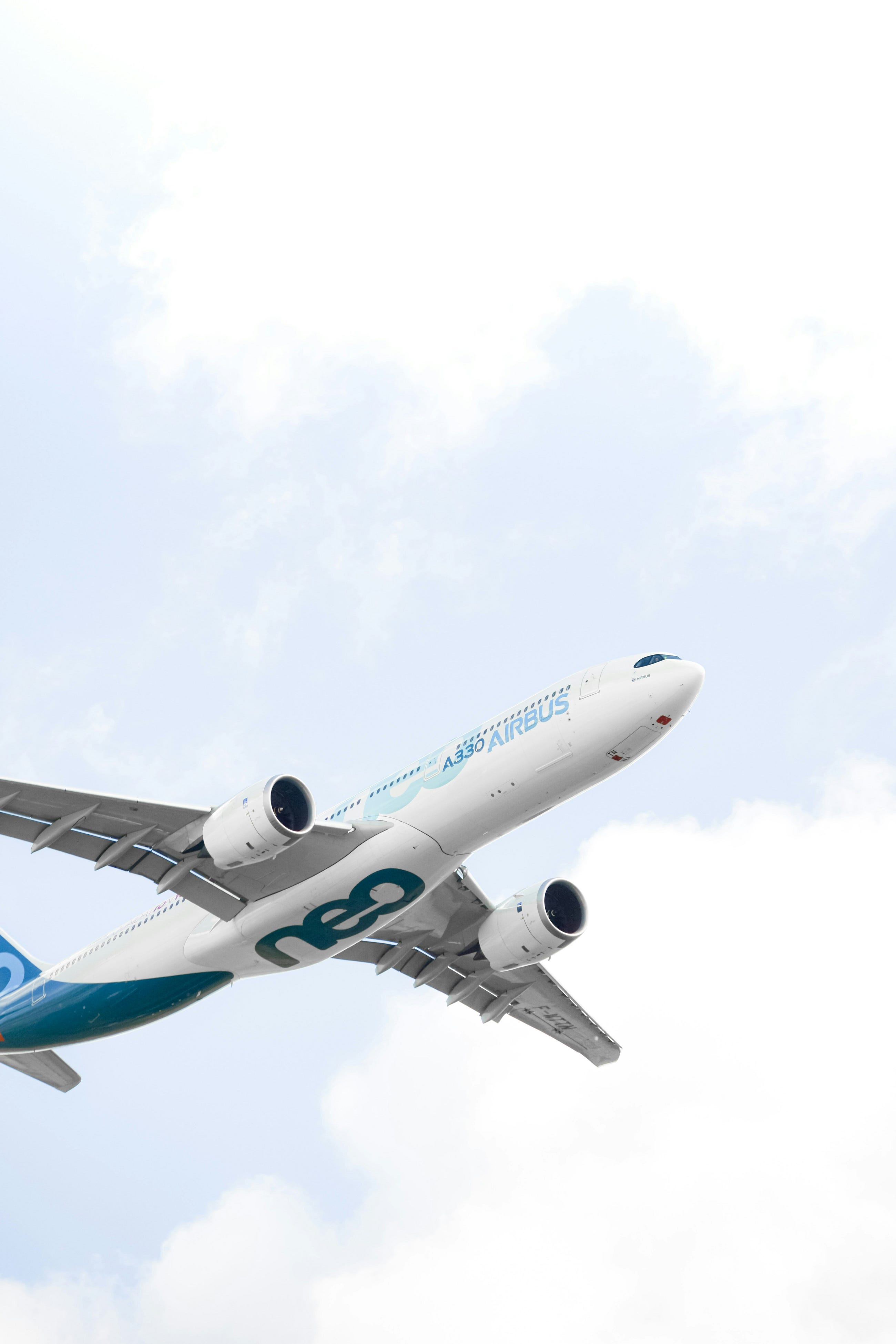 Sky Deals & Sovereignty: The Biggest Business Moves from Paris Air