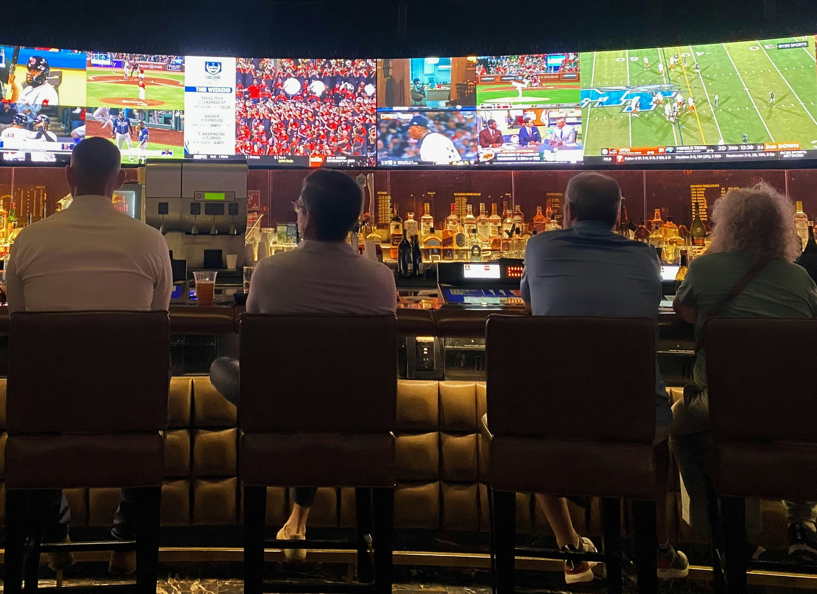 Traditional Sports Betting vs. Crypto Betting: Which Actually Pays Better?