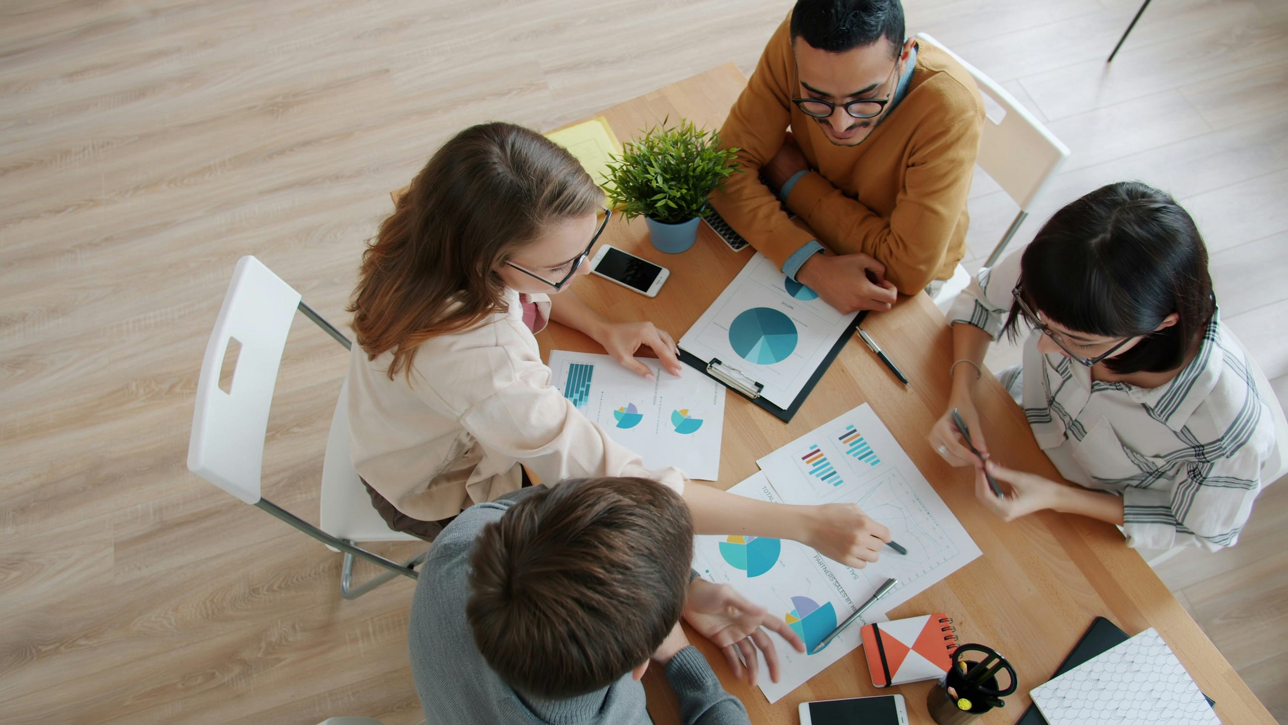 Customer Segmentation using RFM Analysis with Python, MySQL, and Power BI