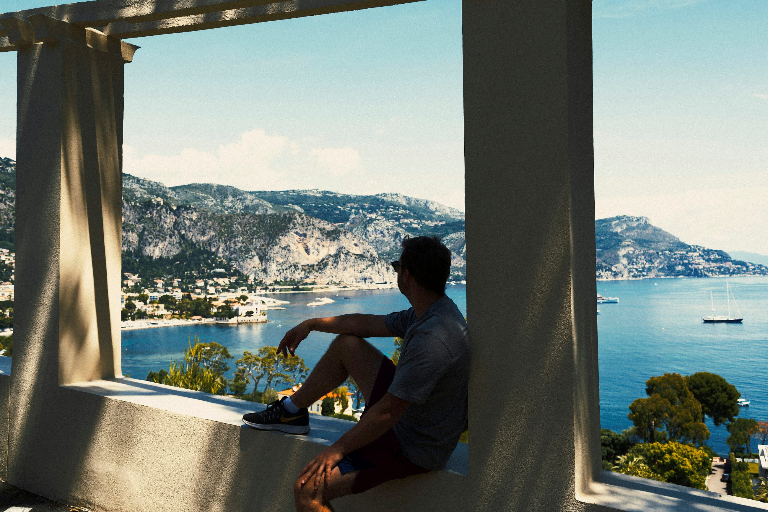 How to Book Luxury Hotels for Less: Insider Tricks That Actually Work