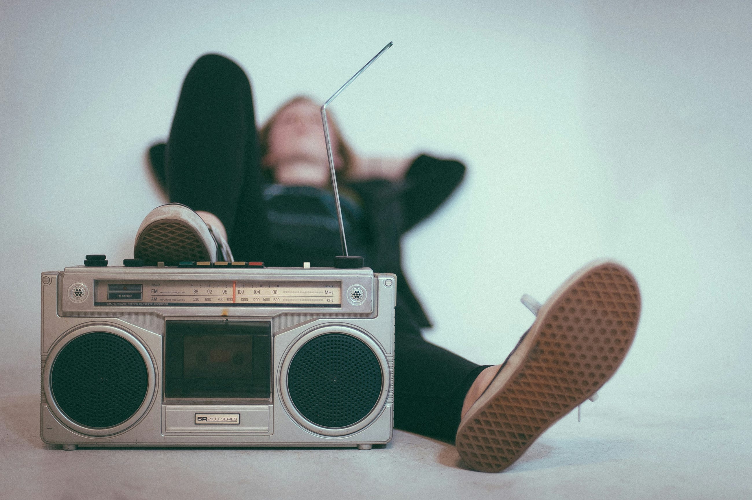 5 Ways to Make Money with AI Music Generation