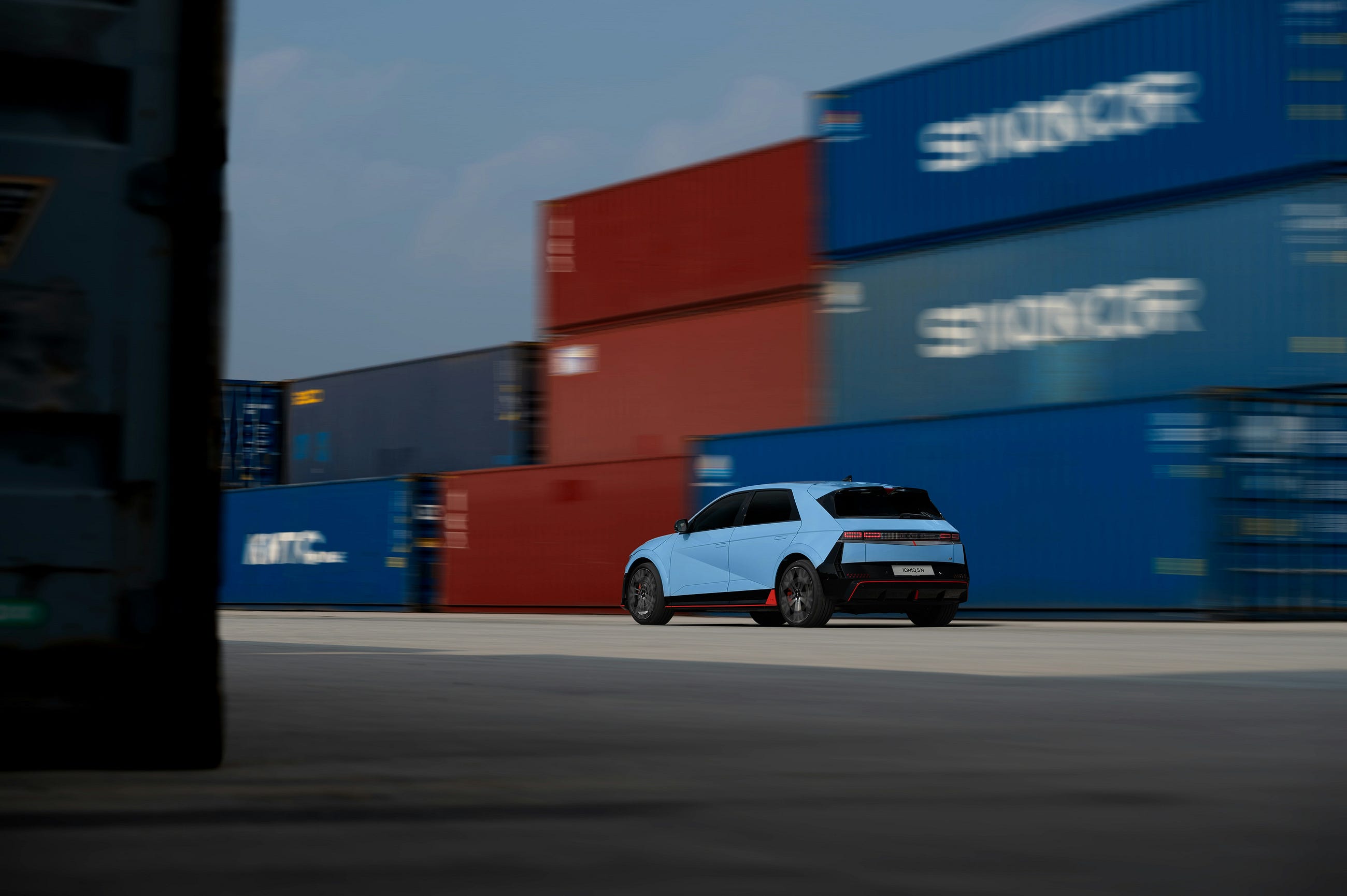 Shipping Full Containers (FCL) from Dubai to African Ports: A Guide fo