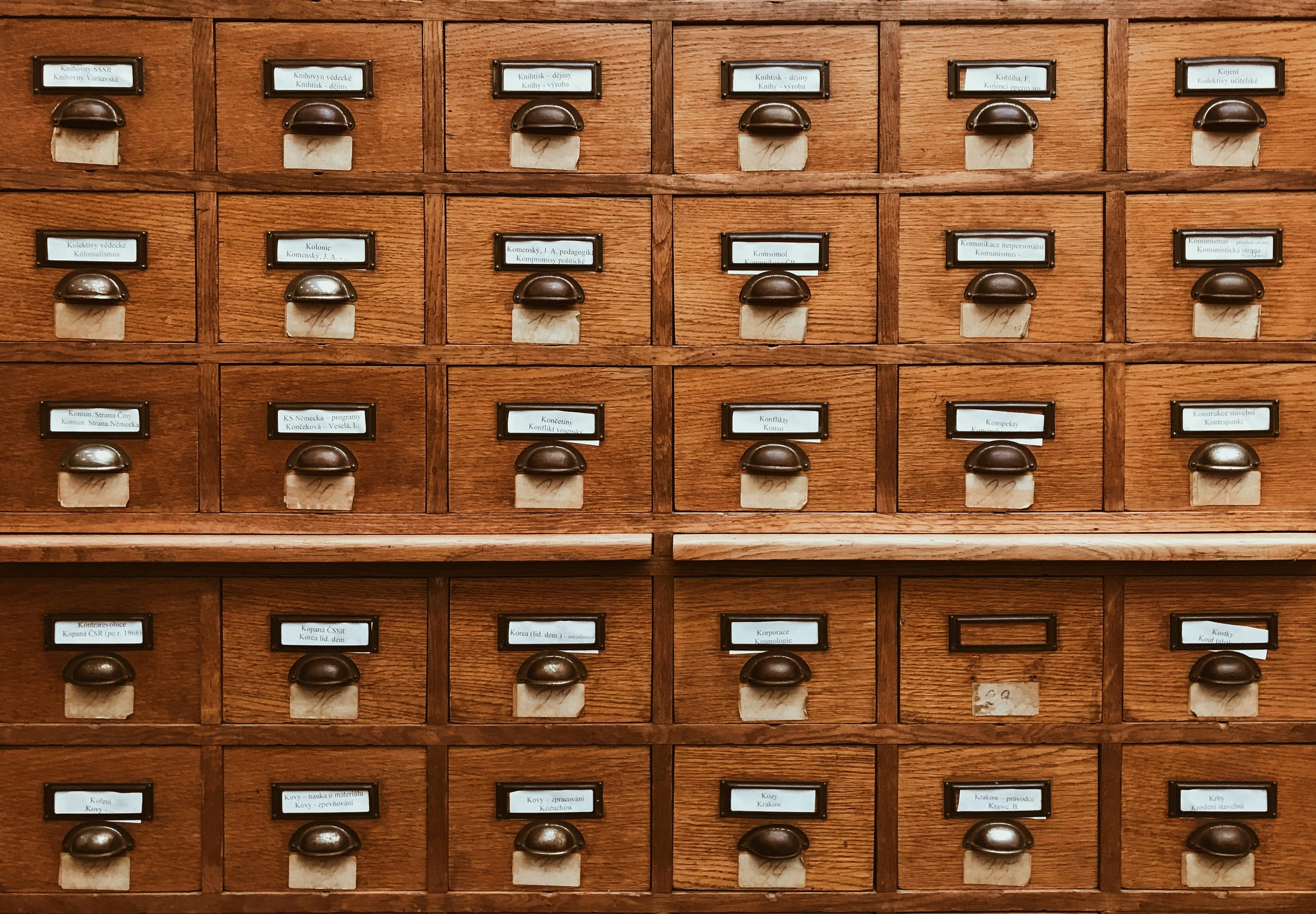 Understanding Table Formats in Data Lakes: A Comprehensive Guide
