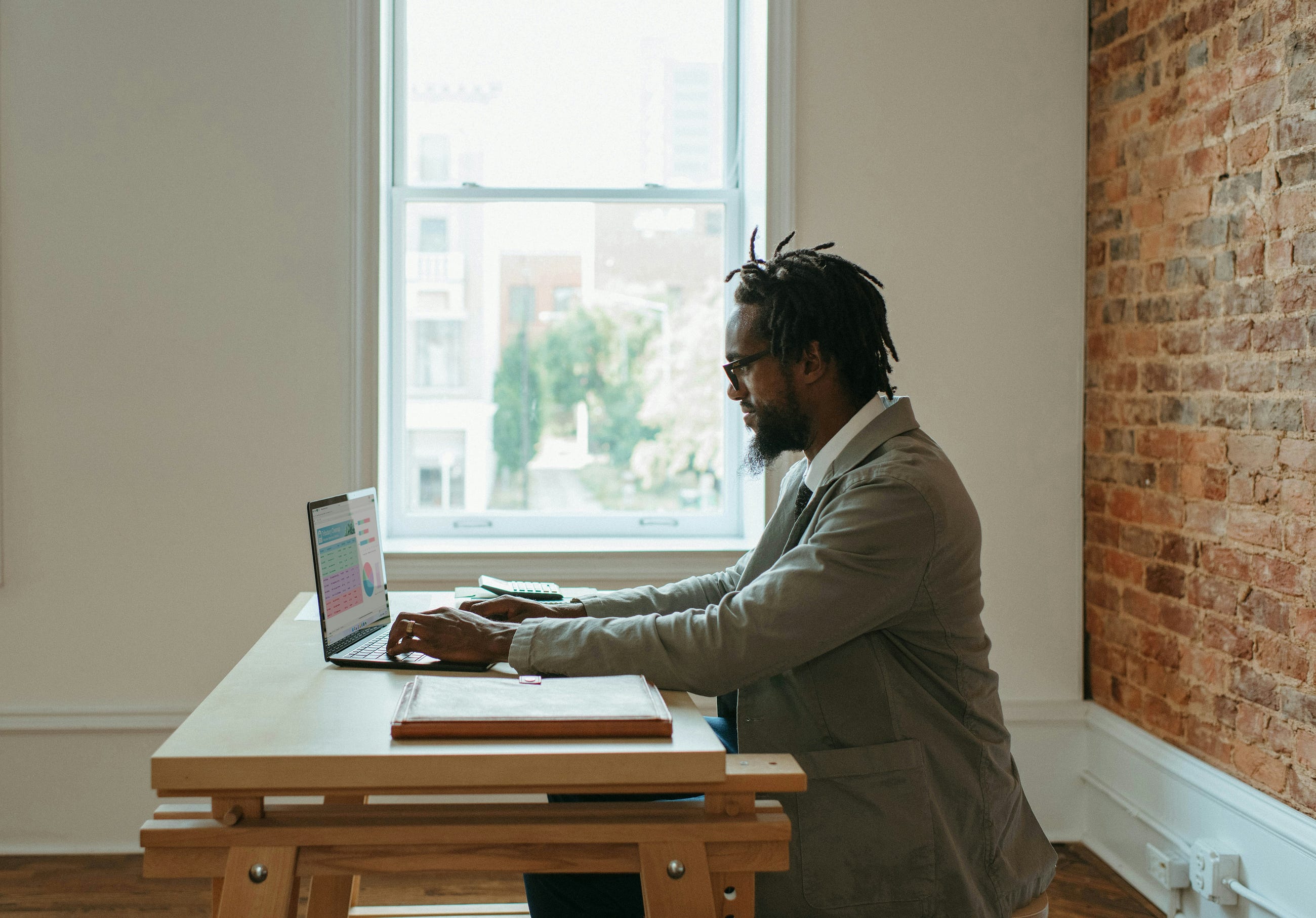 How I’d Use AI to Start Freelancing If I Had No Experience